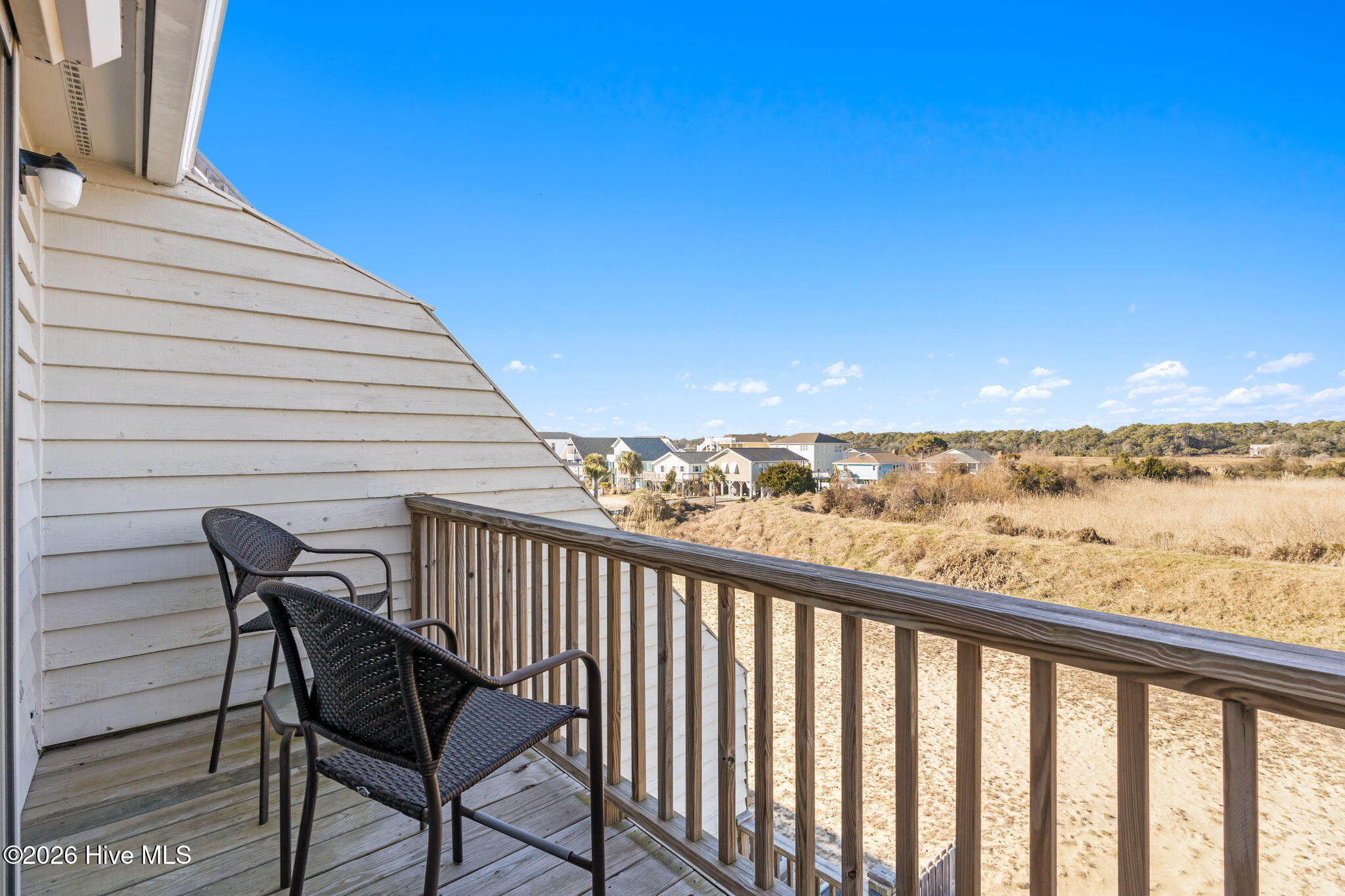 100553073 | Photo 26