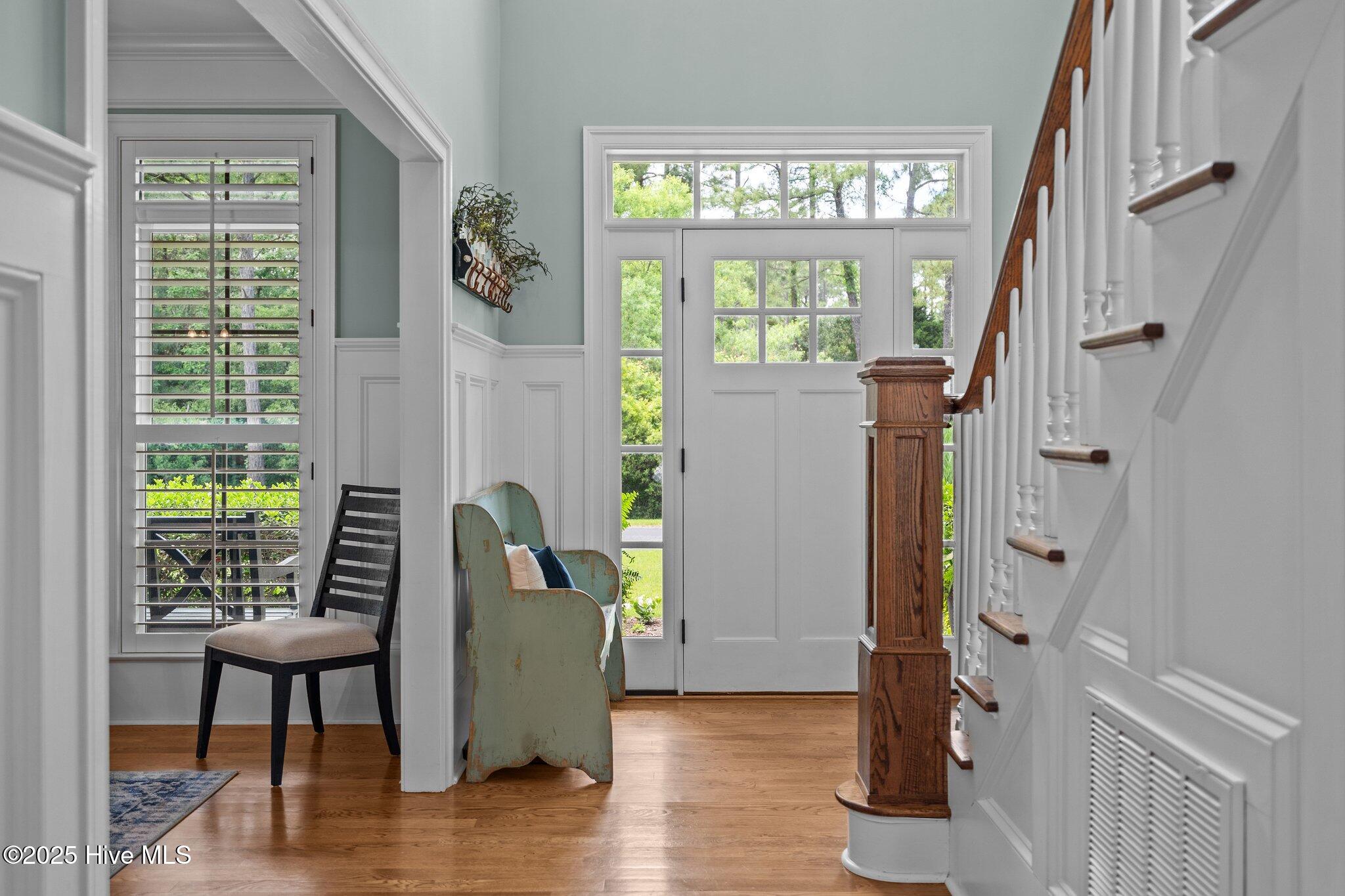 100565962 | Photo 53