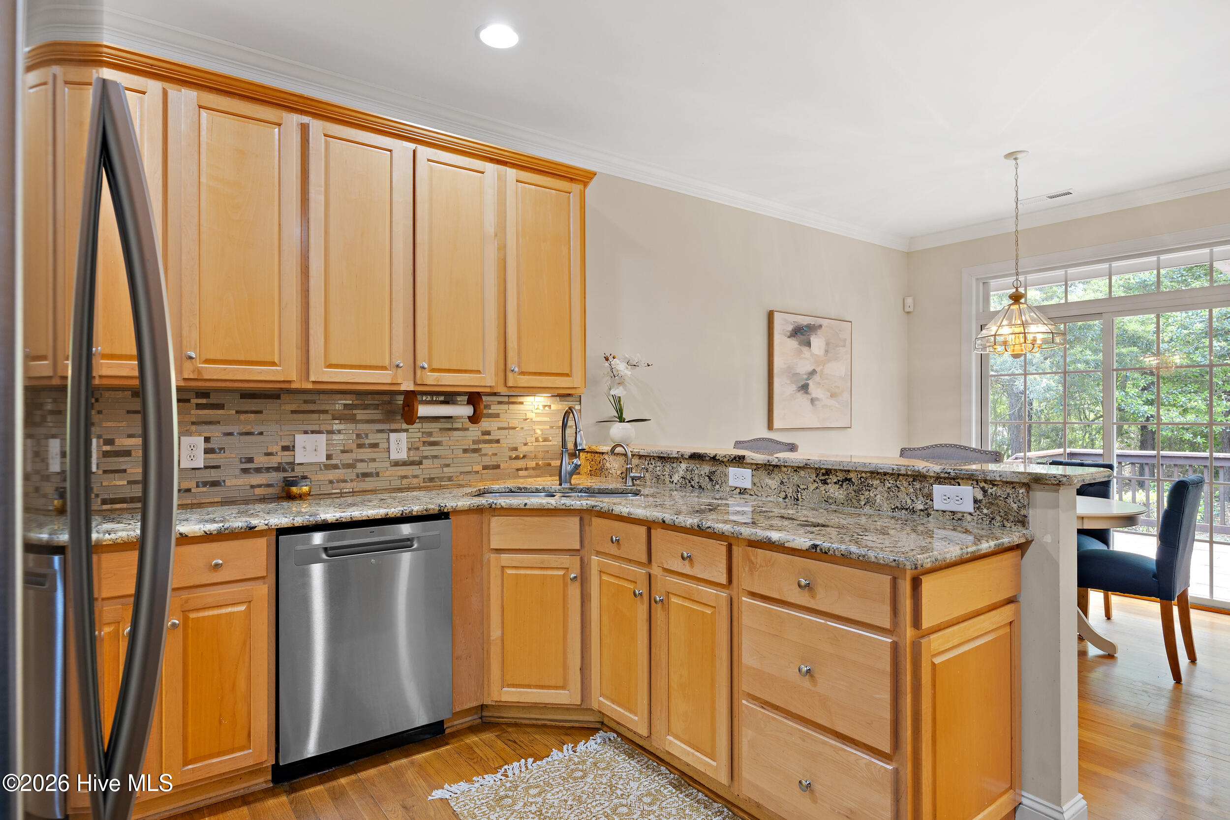 100564143 | Photo 12