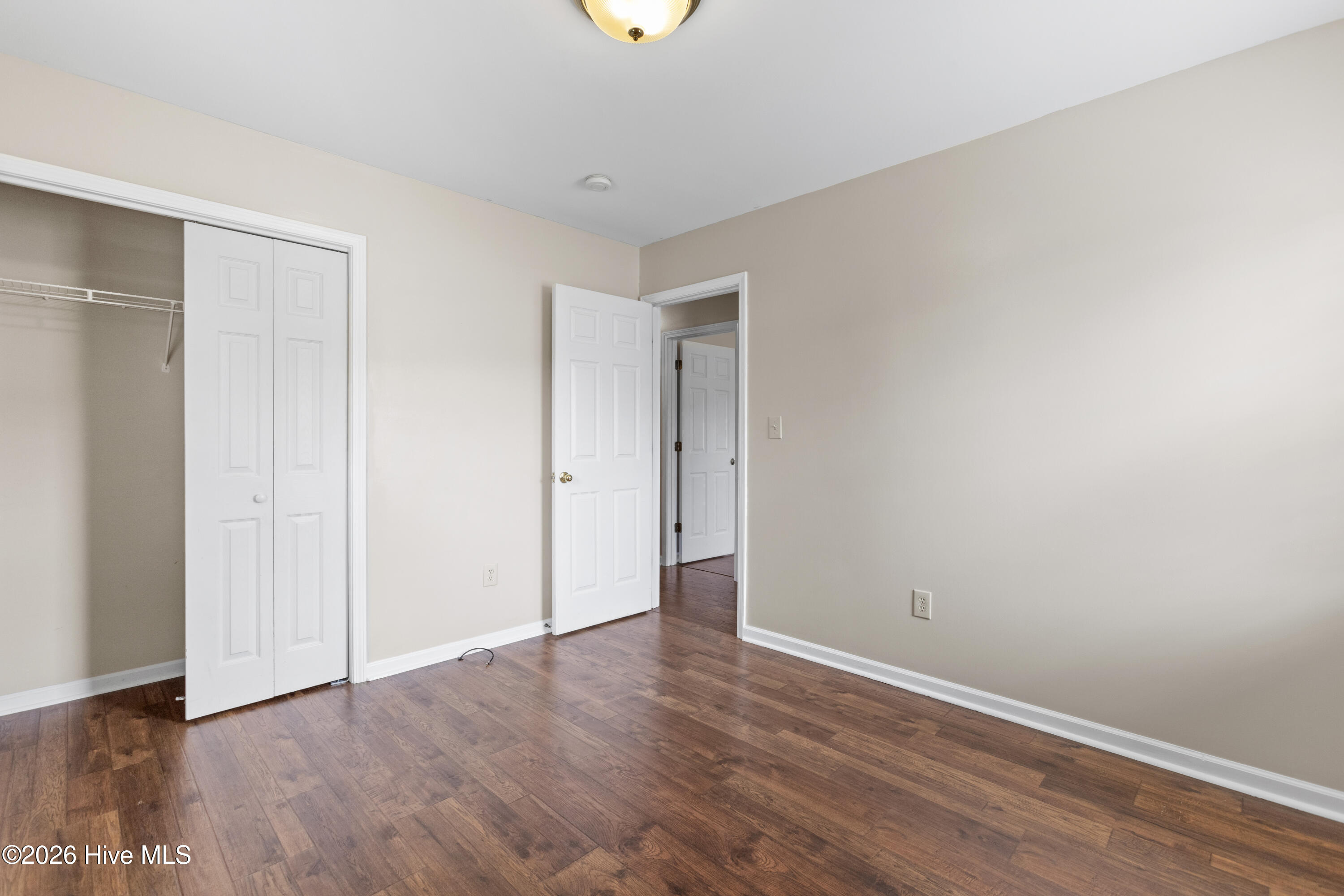 100562403 | Photo 16