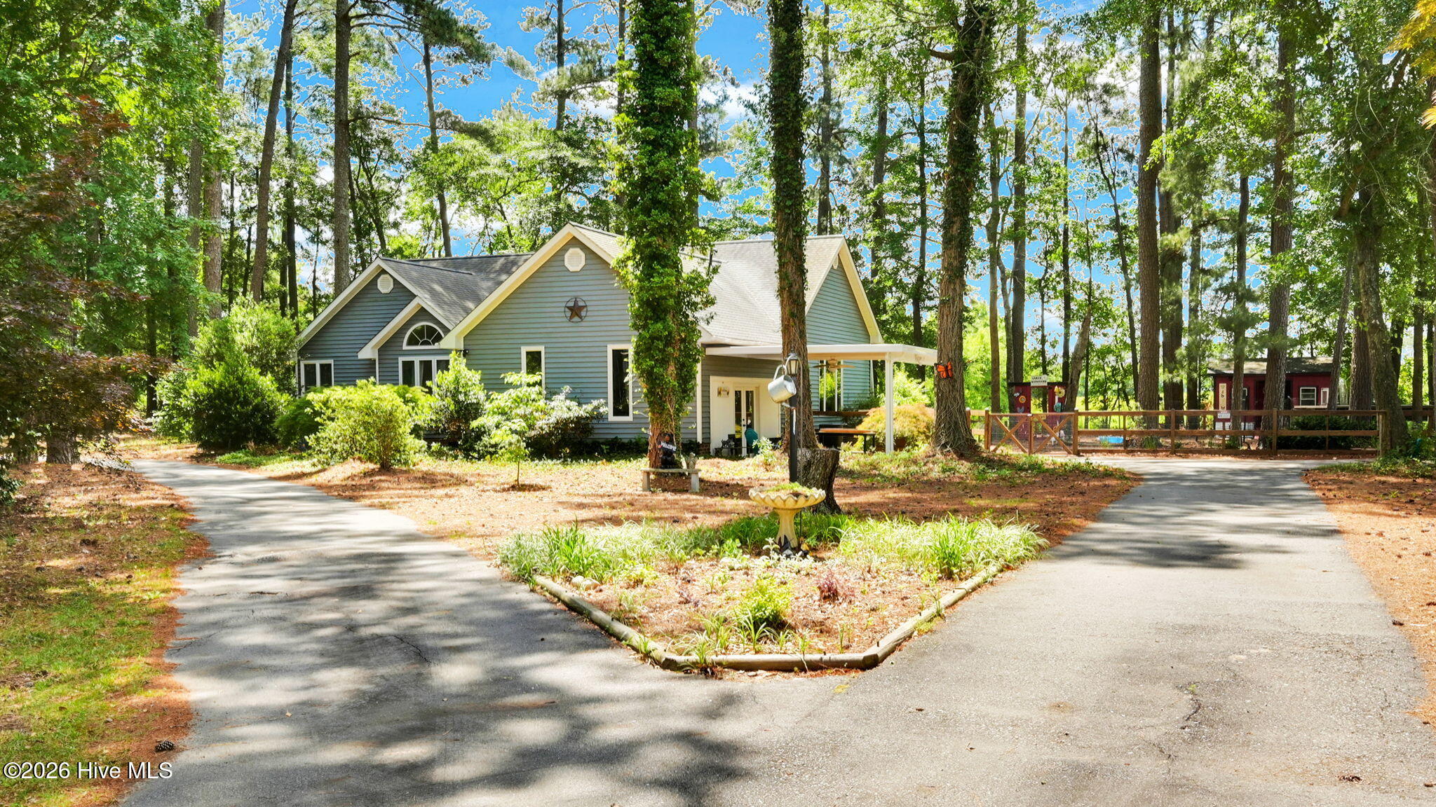 34-web-or-mls-1251 West Acres Lane-2