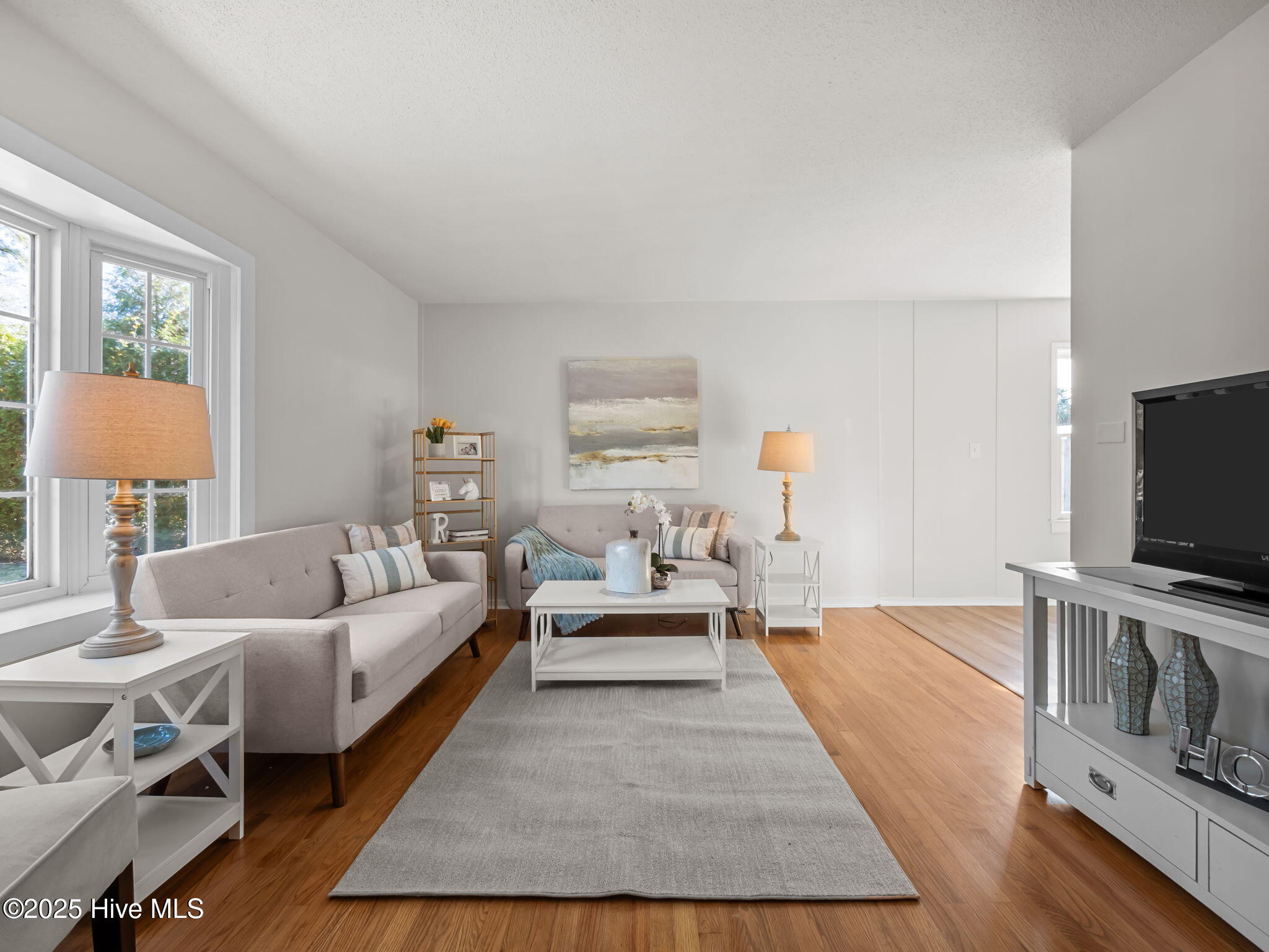 2859 Easy Street,Newport