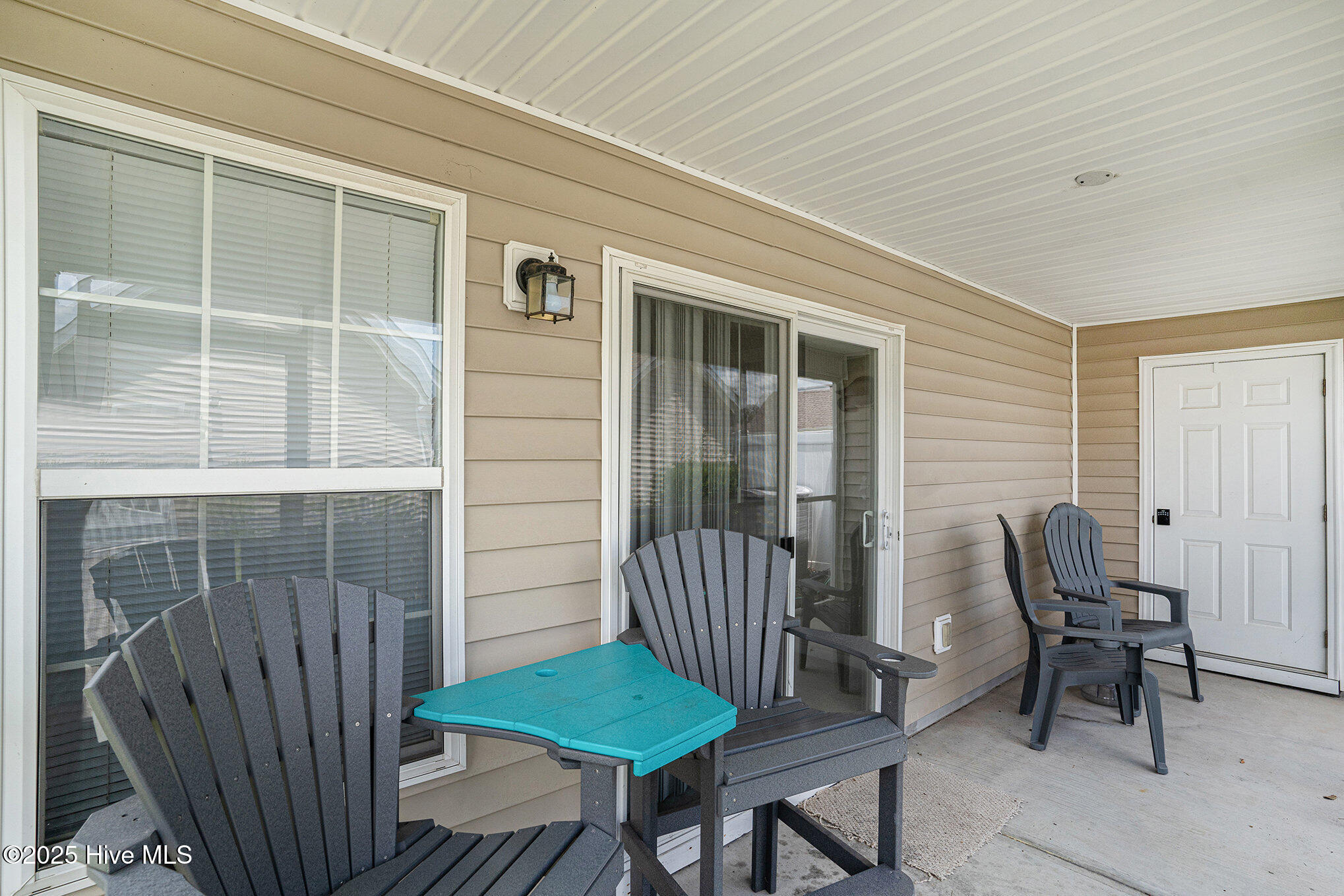 100520247 | Photo 32