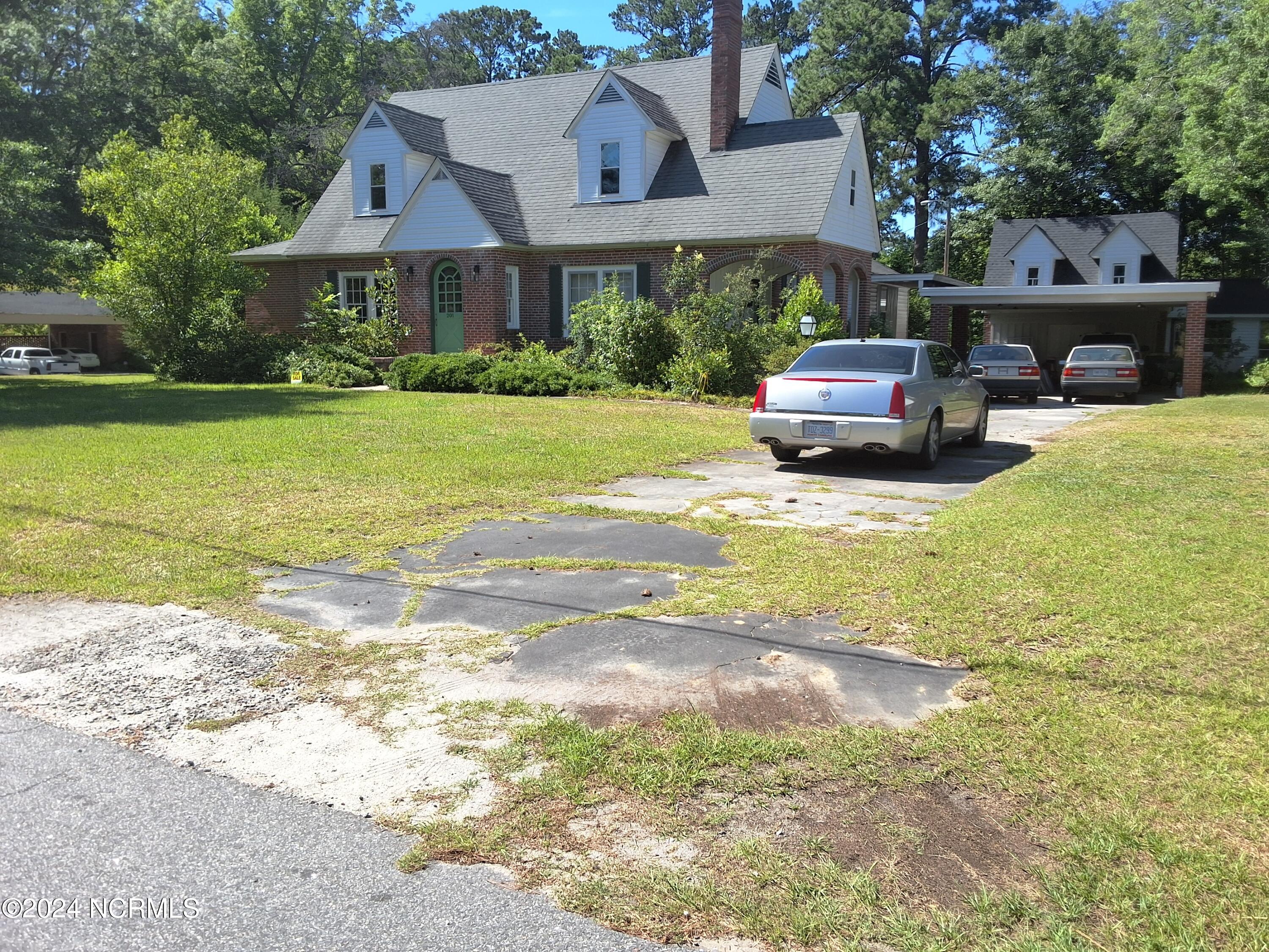 201 E Bell Street, Tabor City, NC, 28463