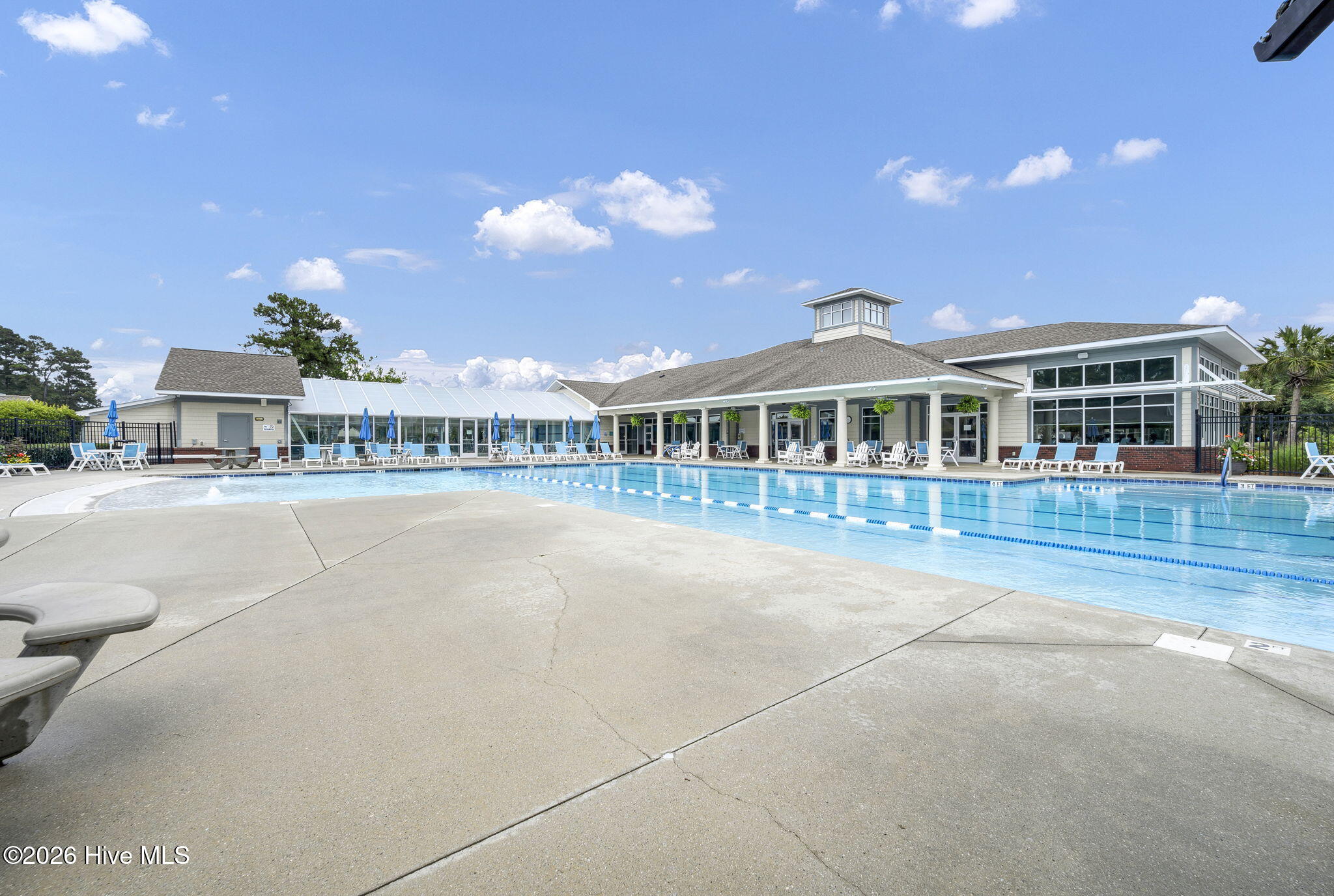 100557033 | Photo 52