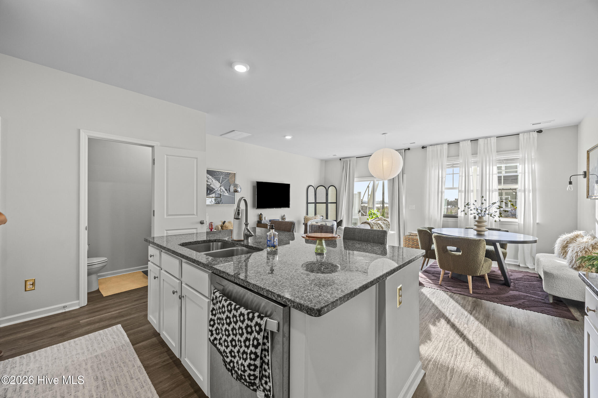 100554474 | Photo 10