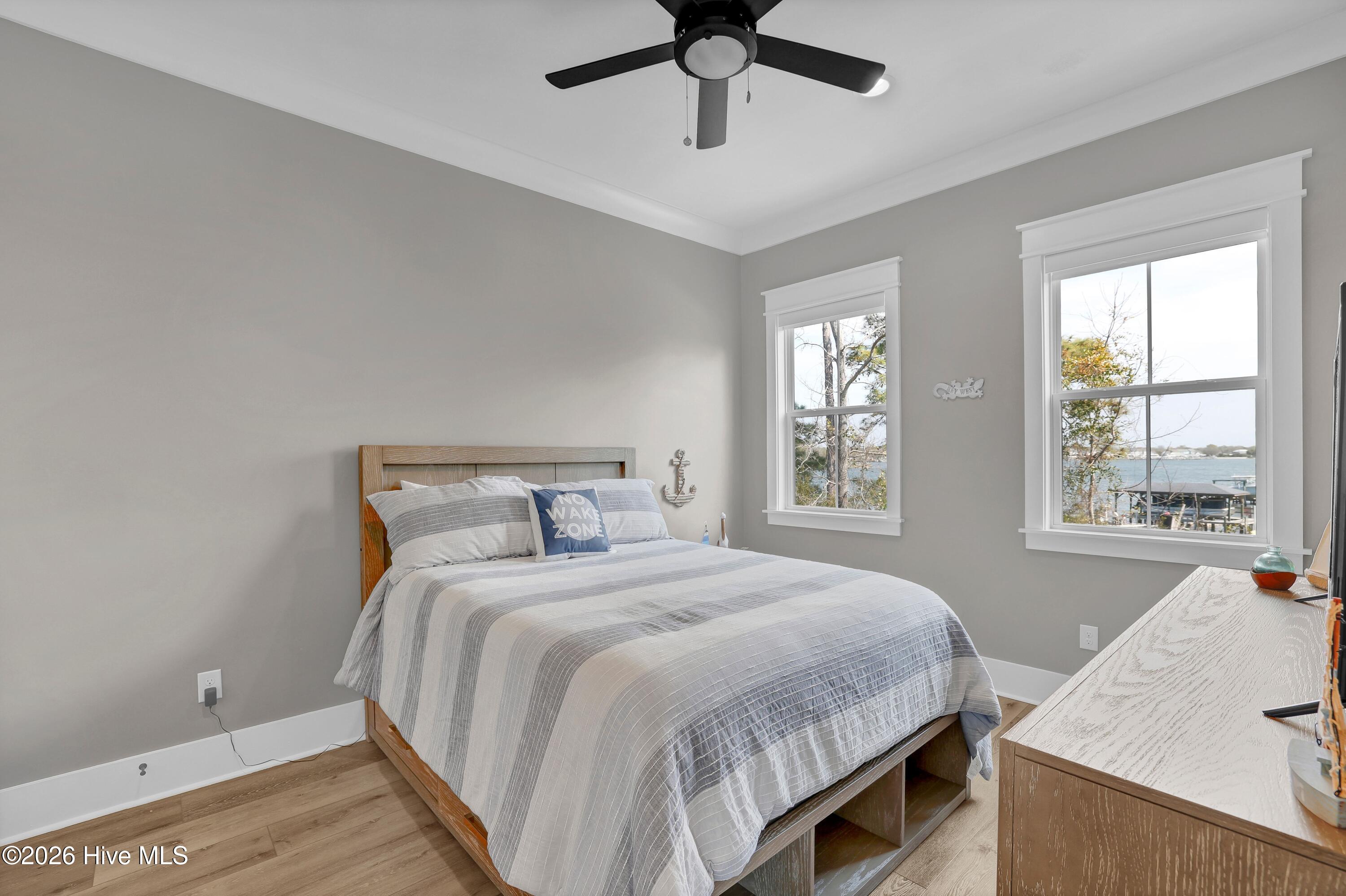 100564139 | Photo 29