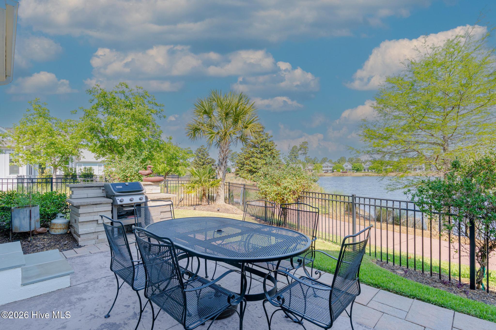 100569949 | Photo 42