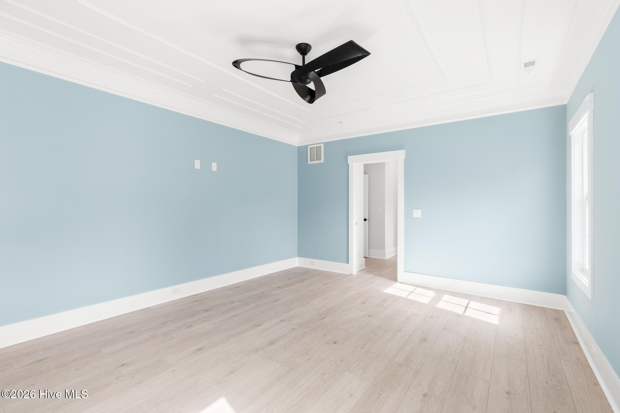 100516675 | Photo 38