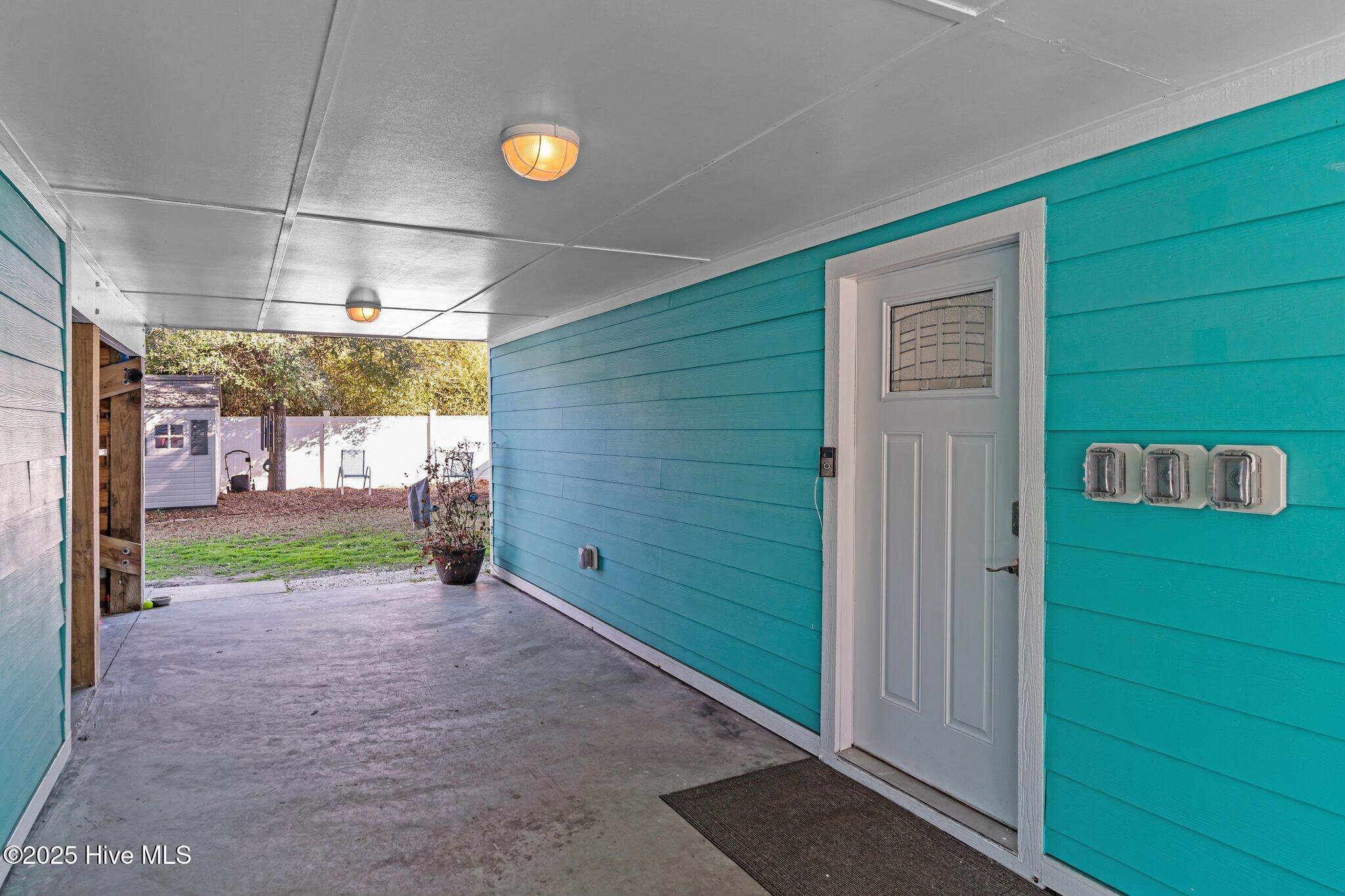 100516737 | Photo 76