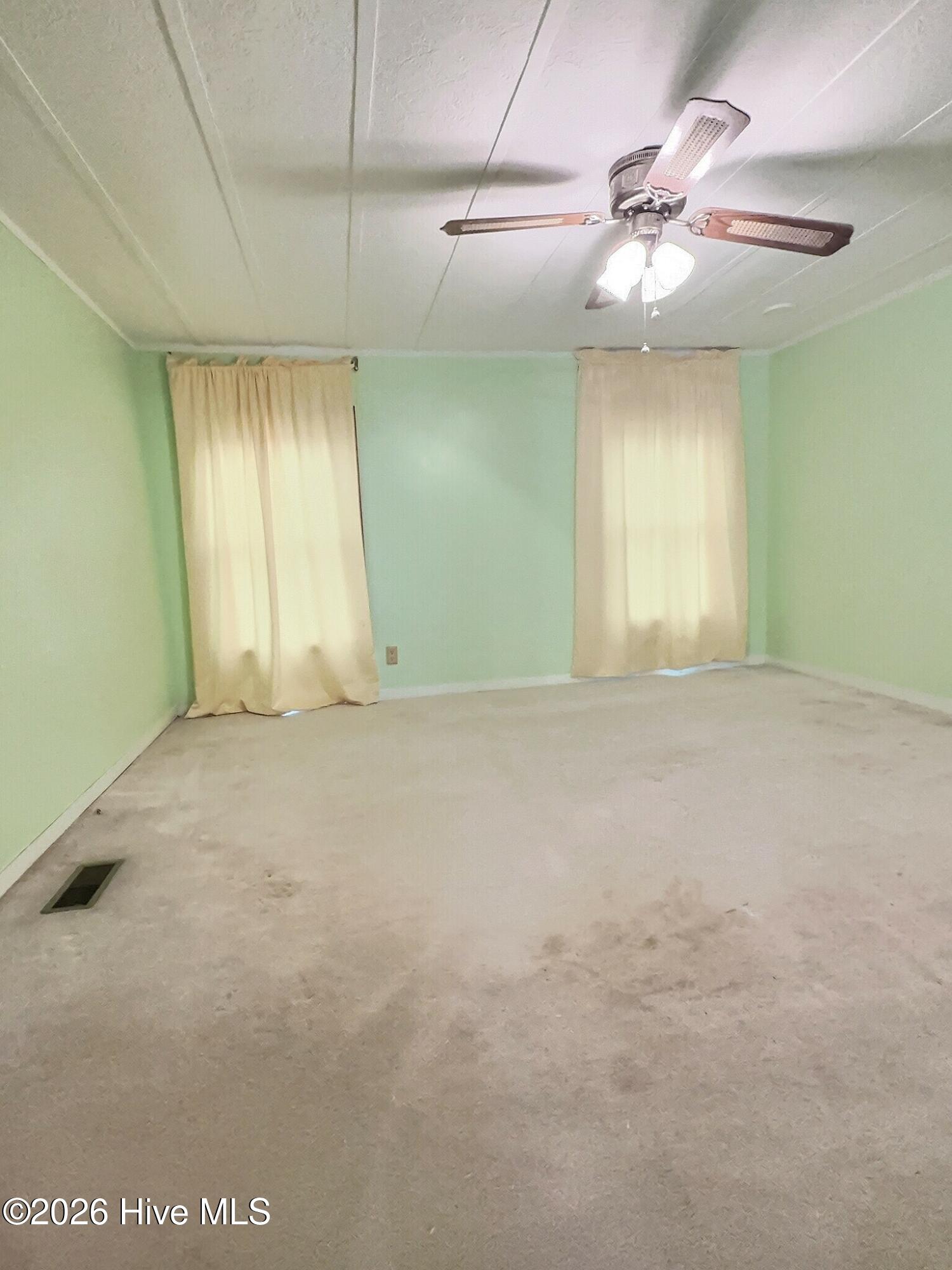 100522719 | Photo 15