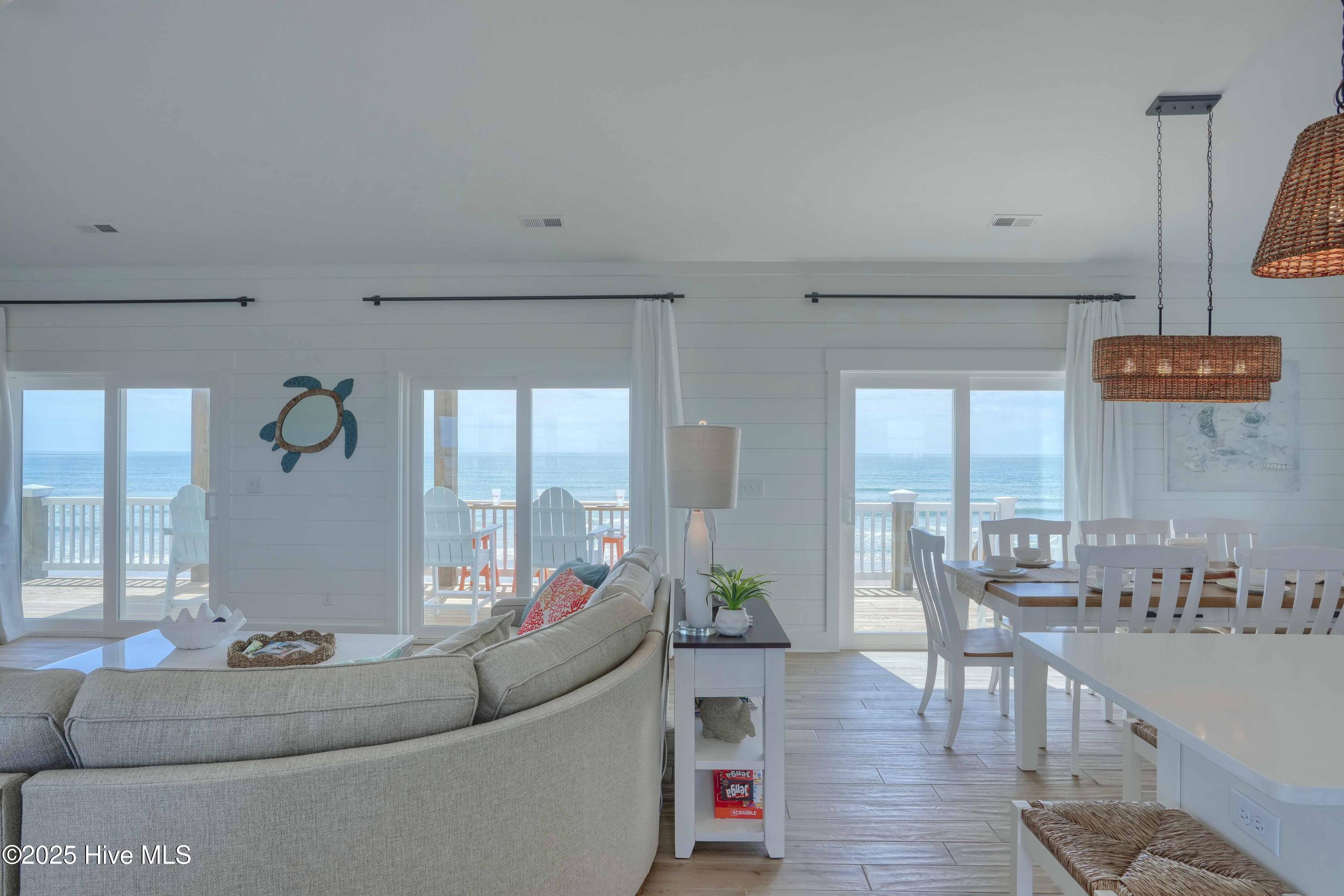 100522890 | Photo 29