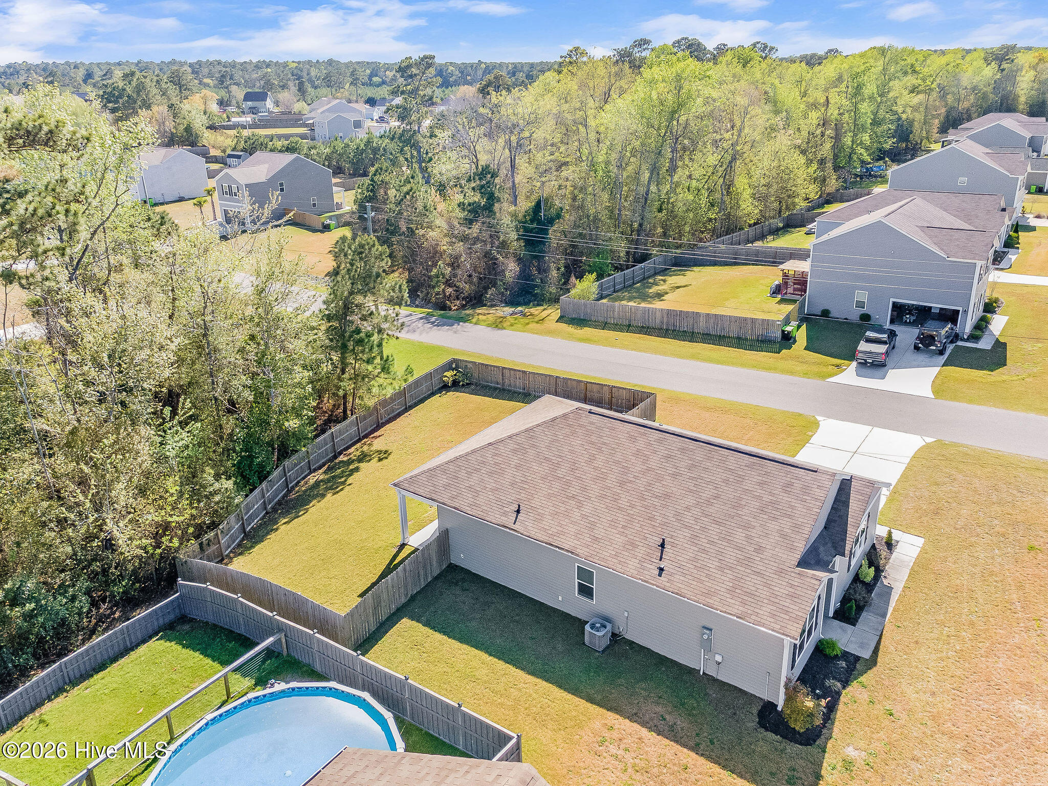 100562701 | Photo 61