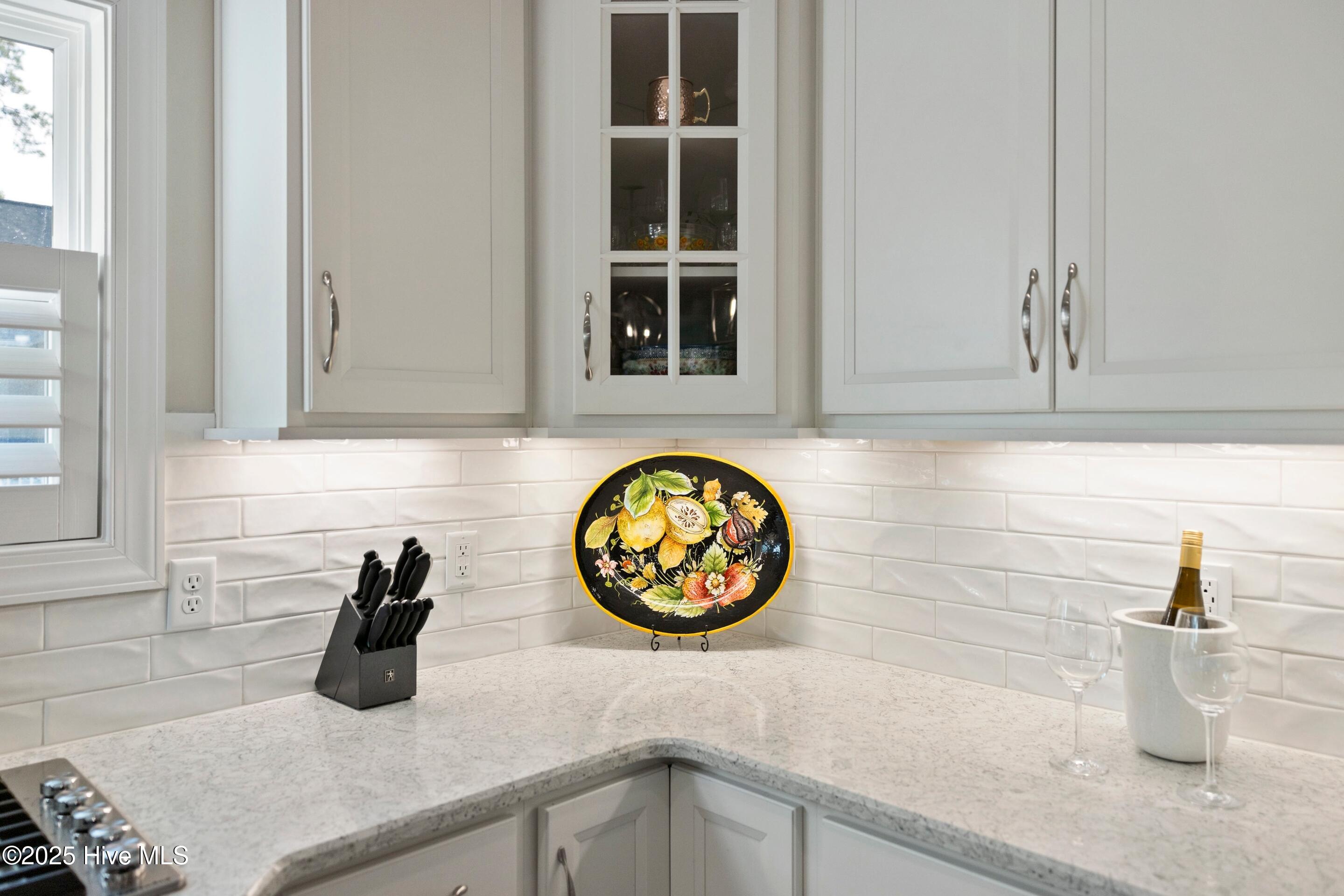 100558361 | Photo 16