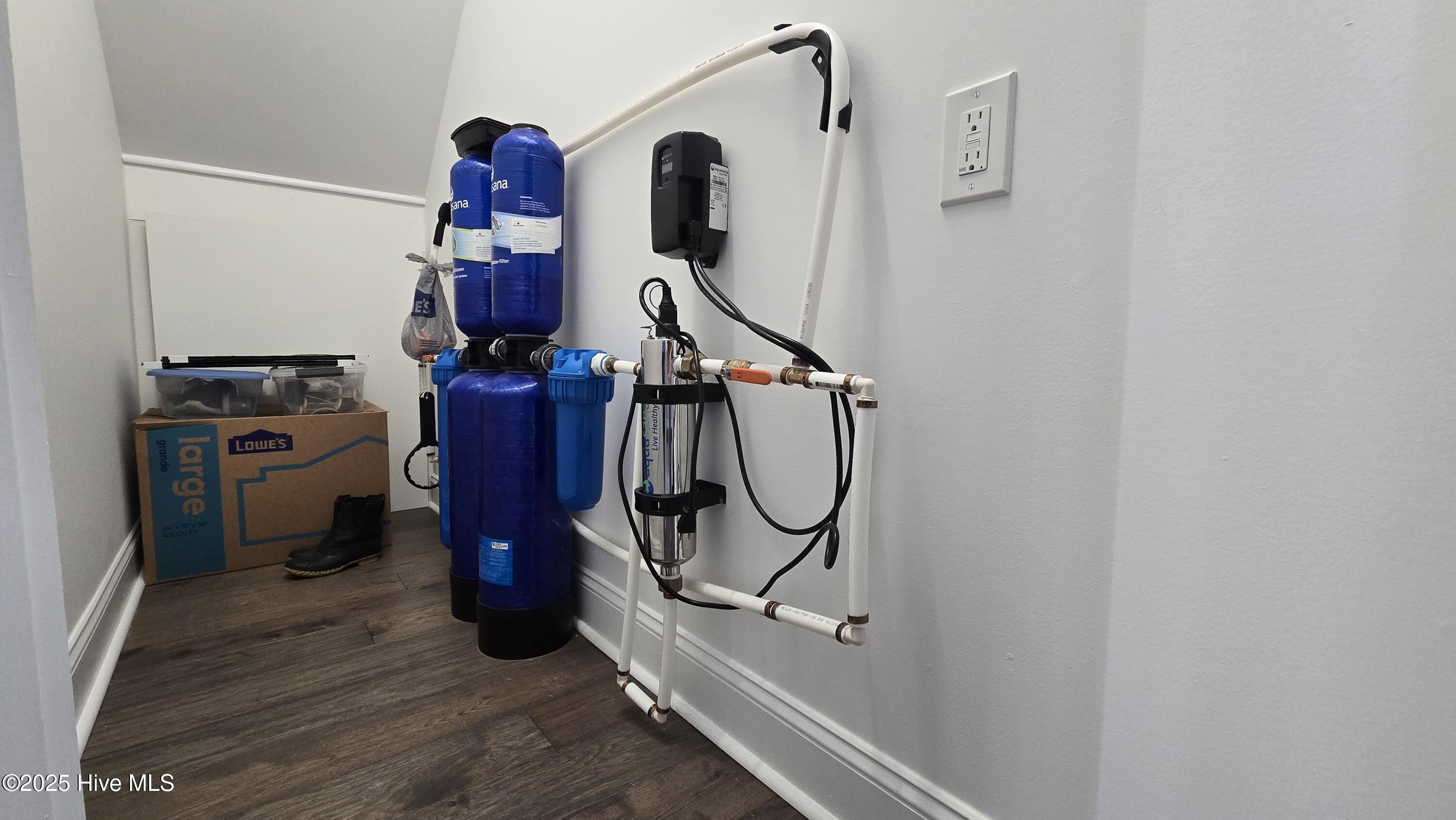 100554502 | Photo 54