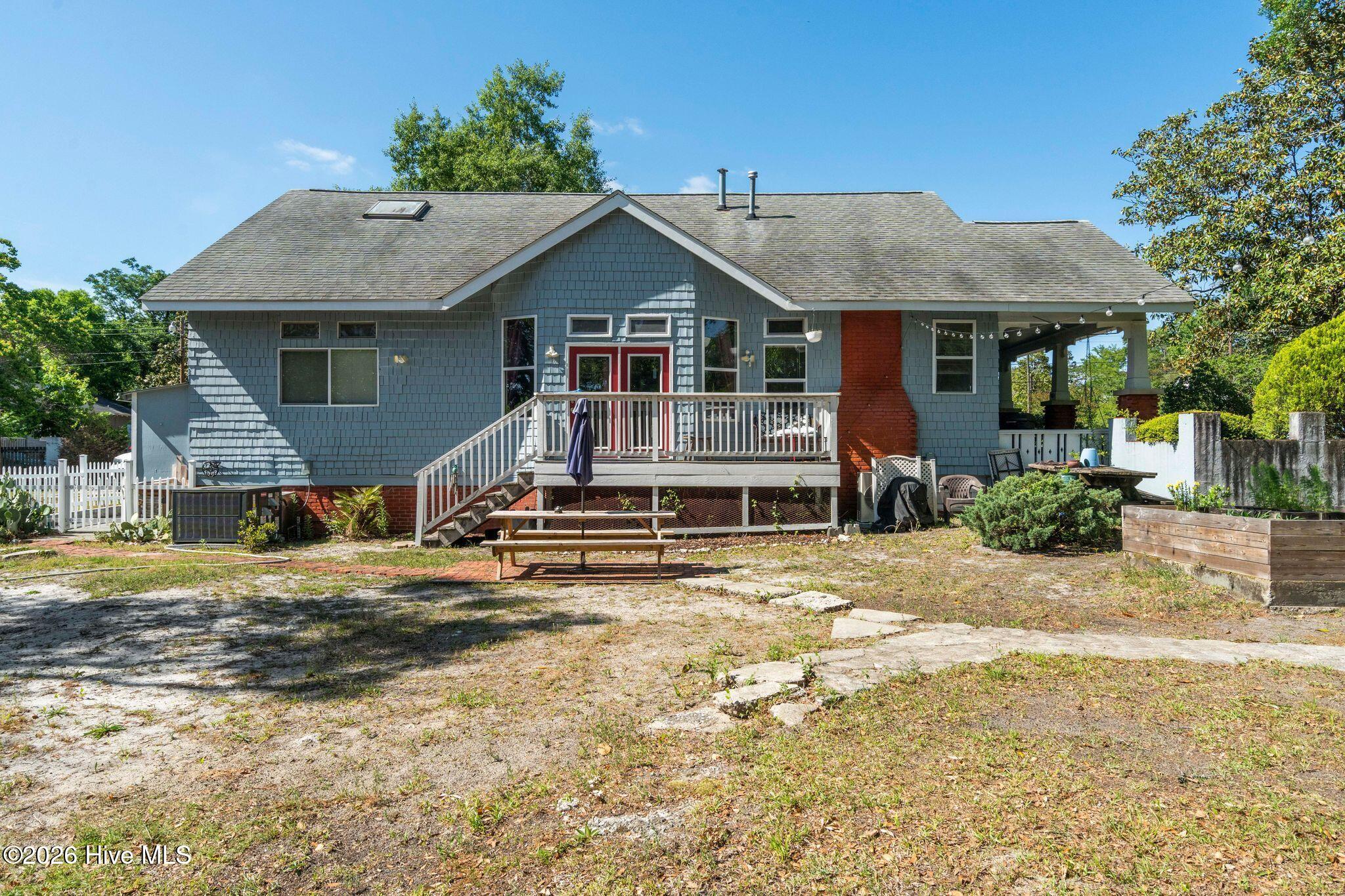 100570327 | Photo 59