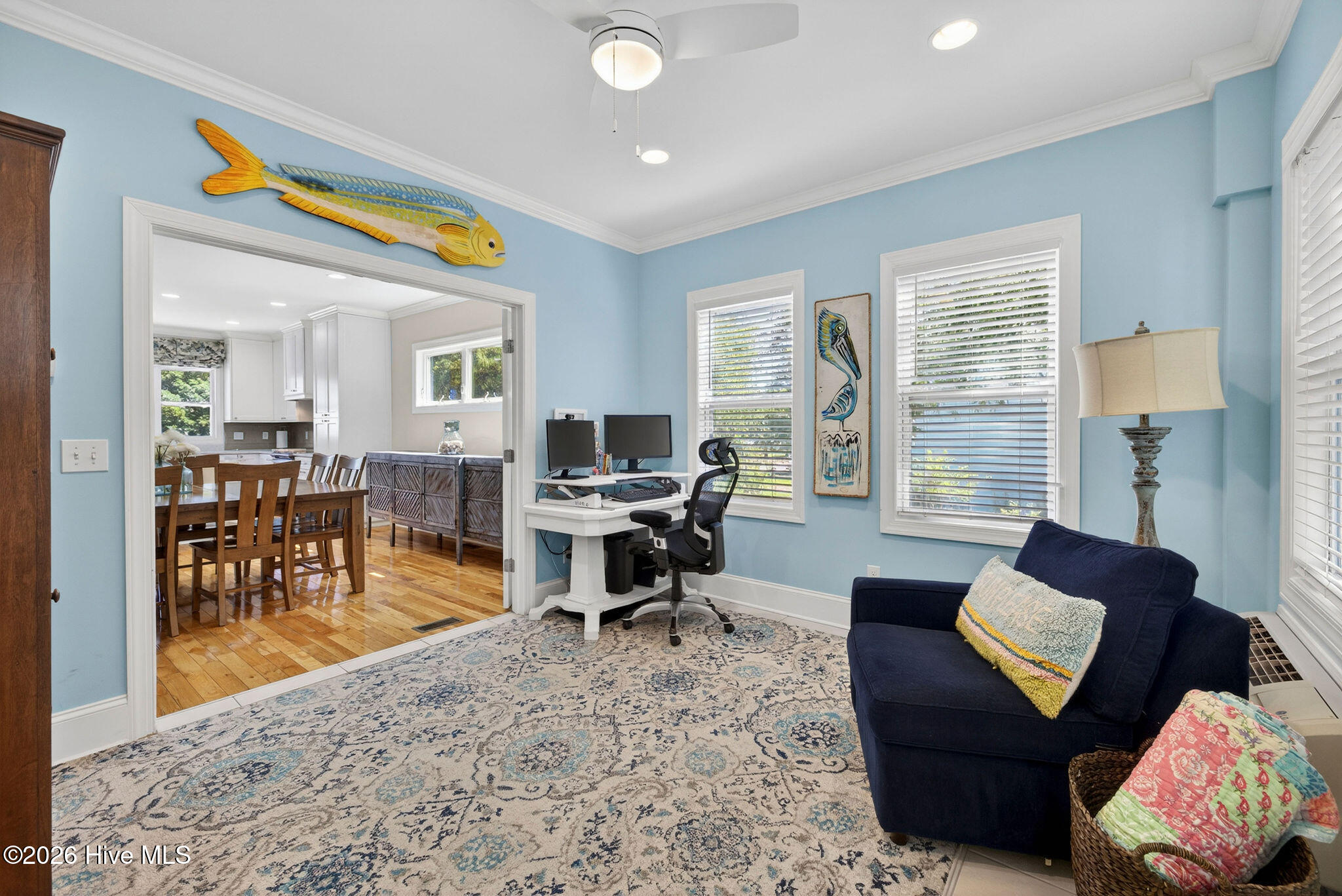 100570117 | Photo 19