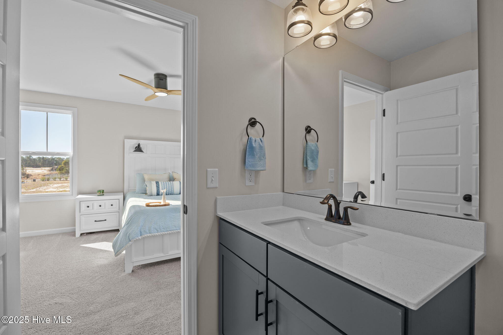 100545459 | Photo 25