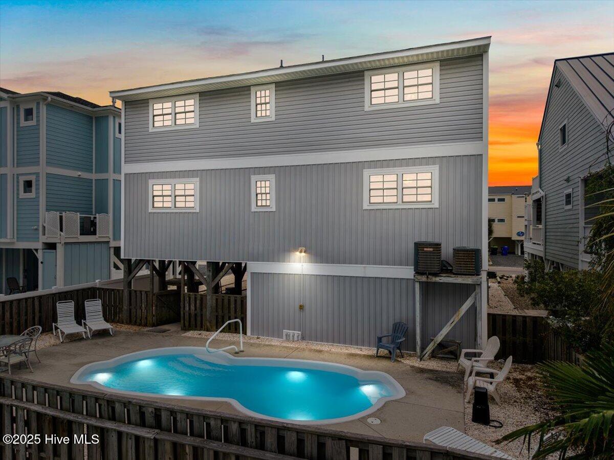 100531242 | Photo 55