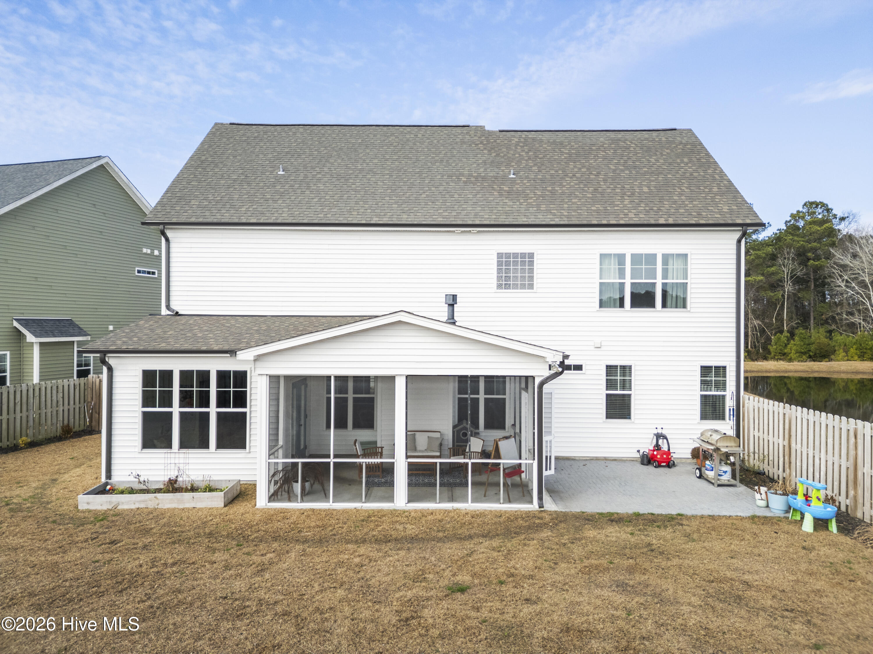 100549659 | Photo 55