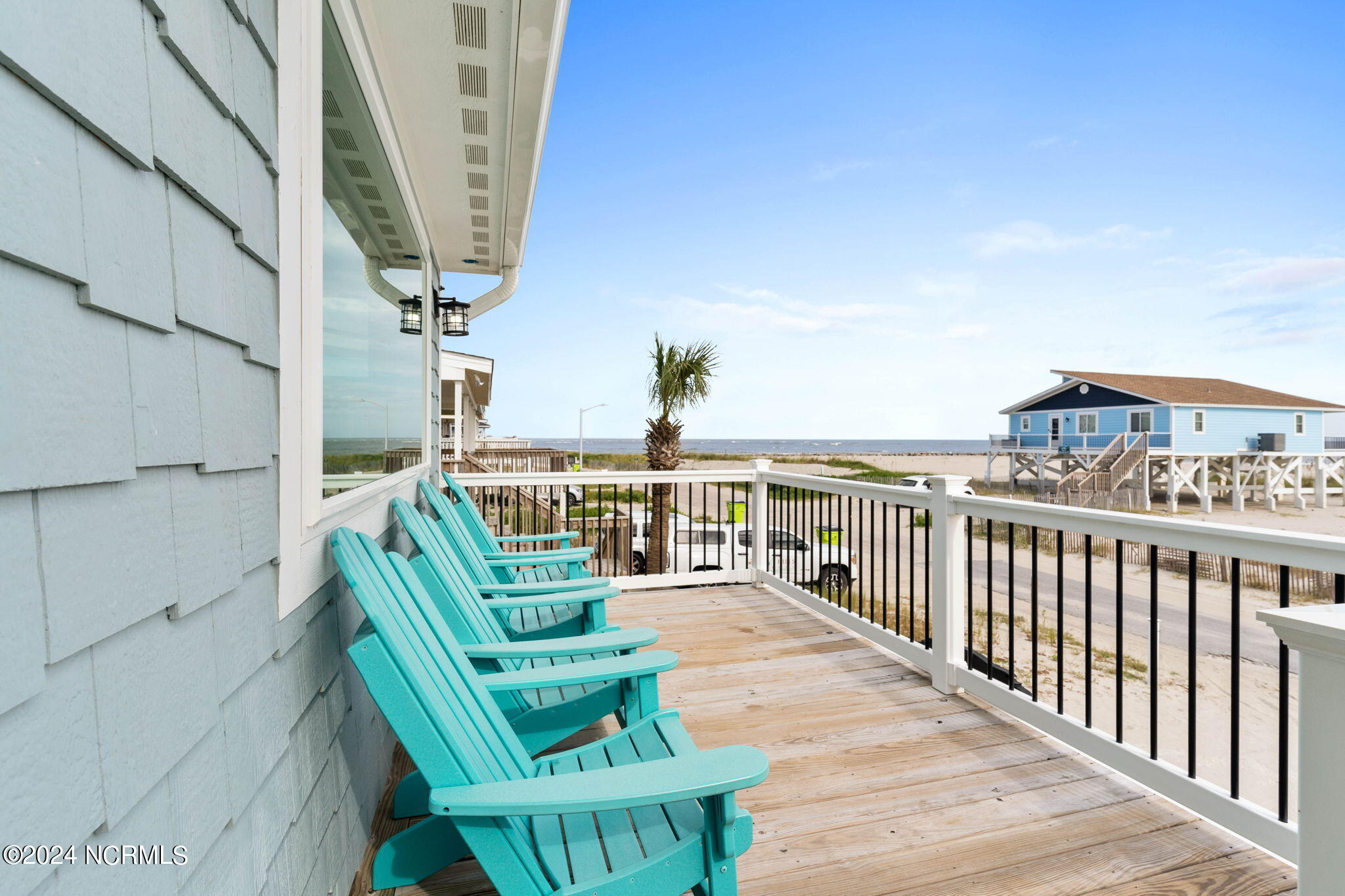 100464984 | Photo 25