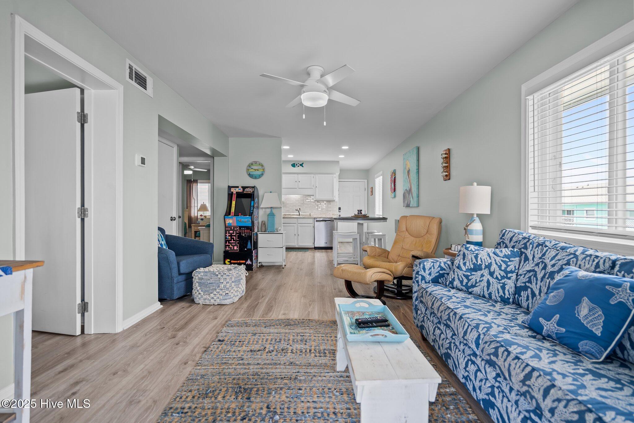 100521784 | Photo 19