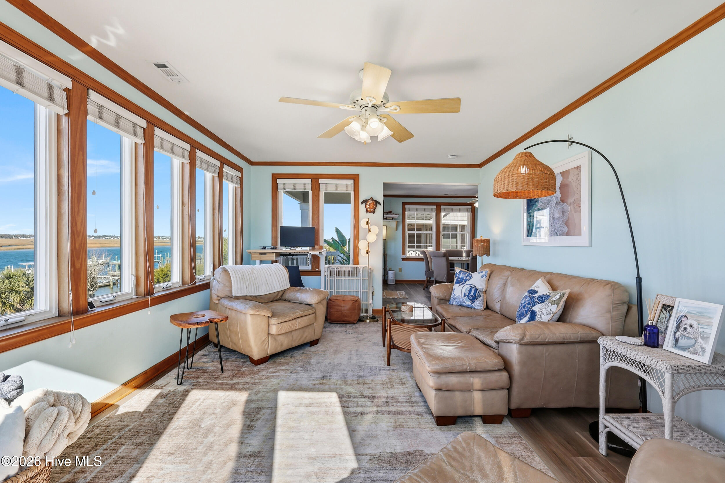 100565486 | Photo 10