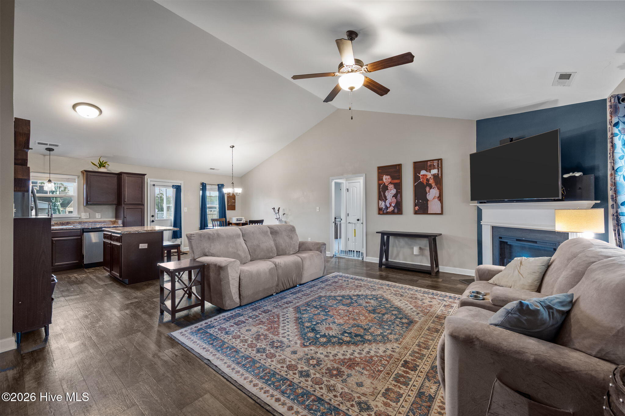 100552246 | Photo 10