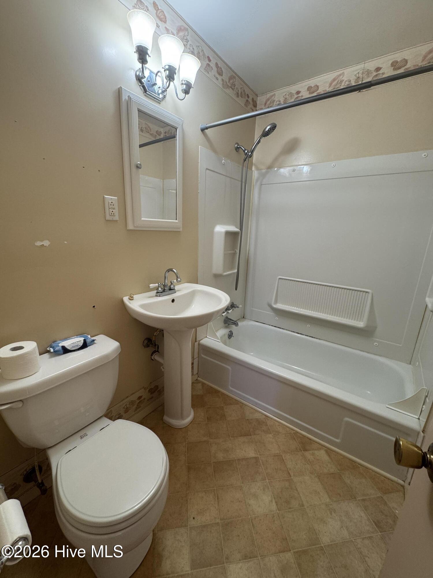 100553396 | Photo 18