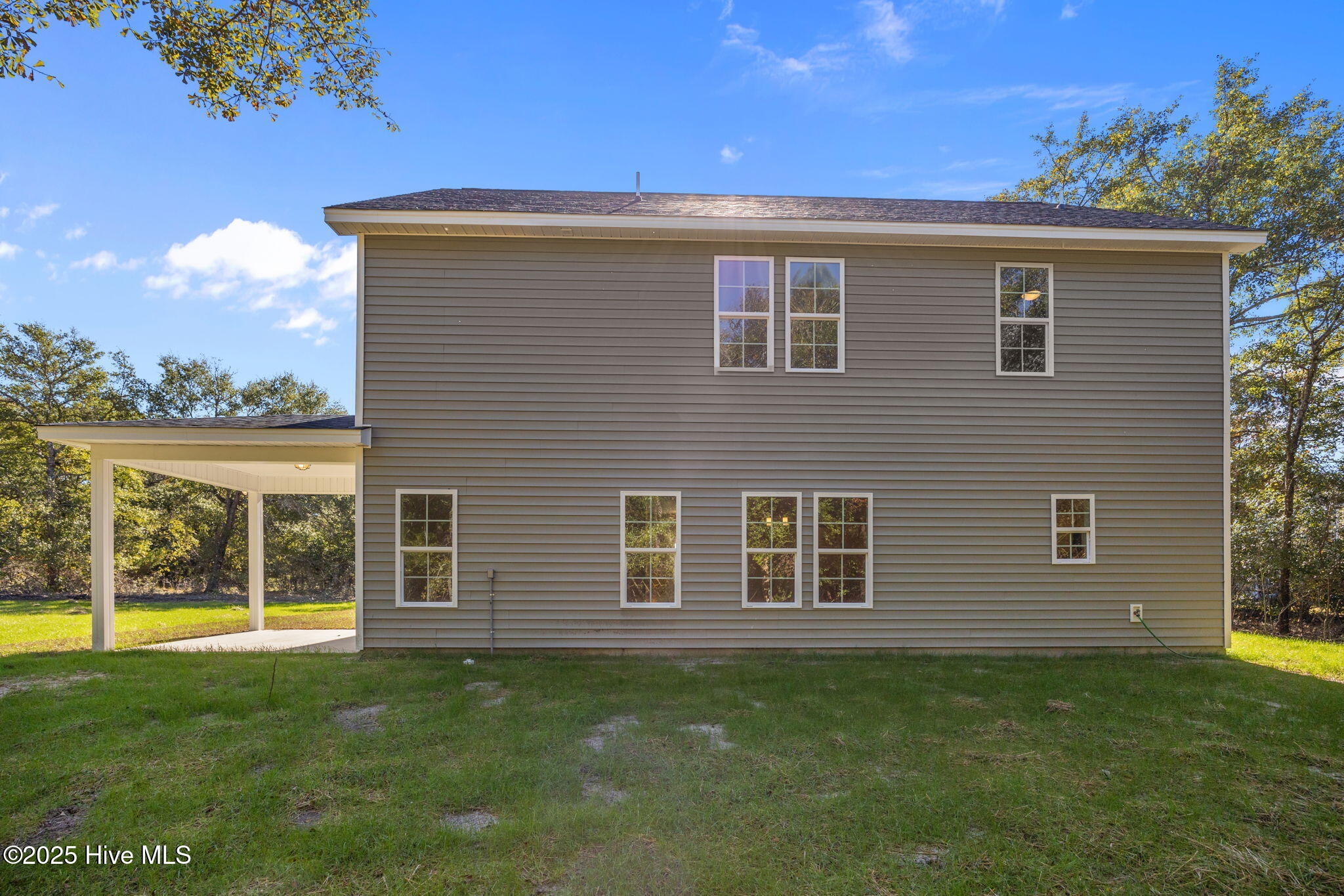 100509349 | Photo 47