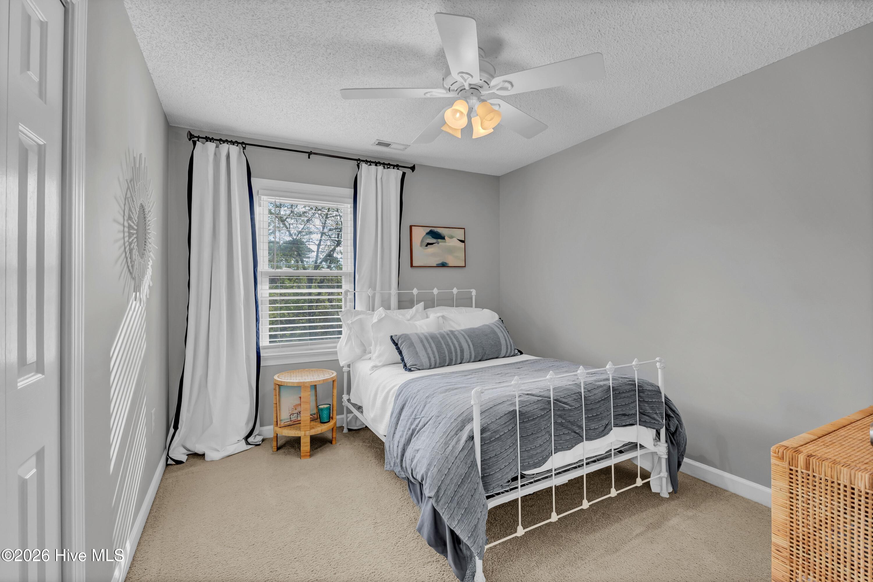 100561567 | Photo 20