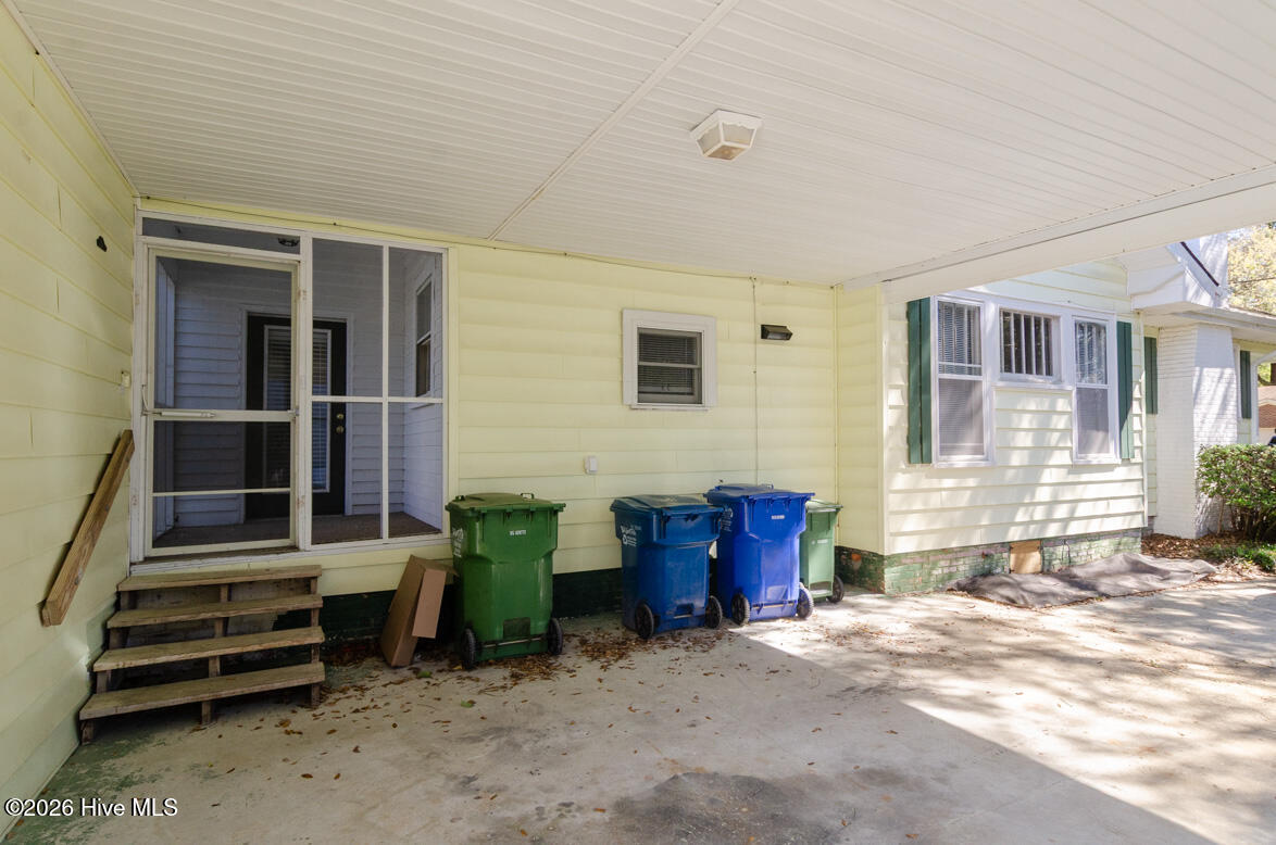 100561400 | Photo 25