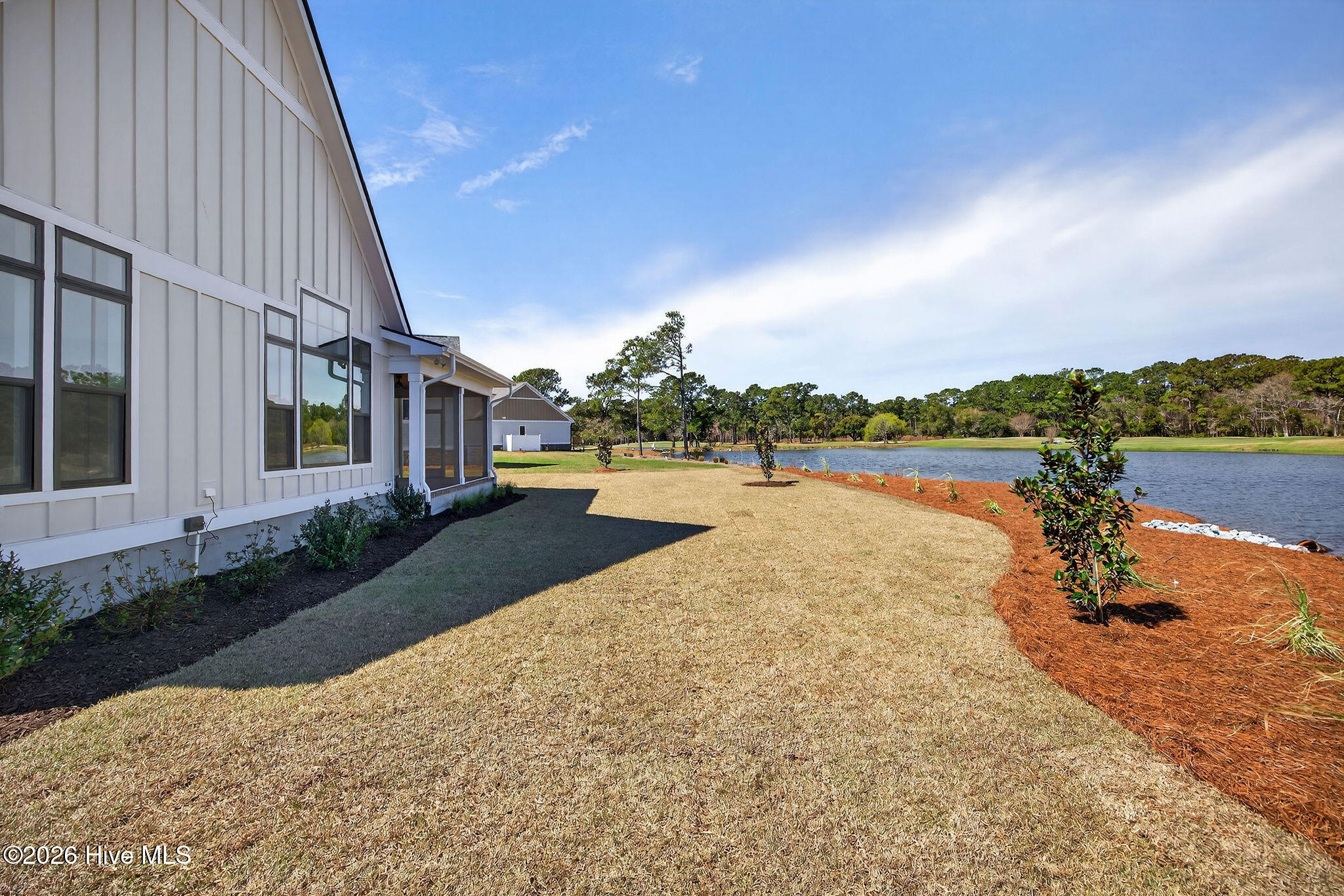 100542408 | Photo 17