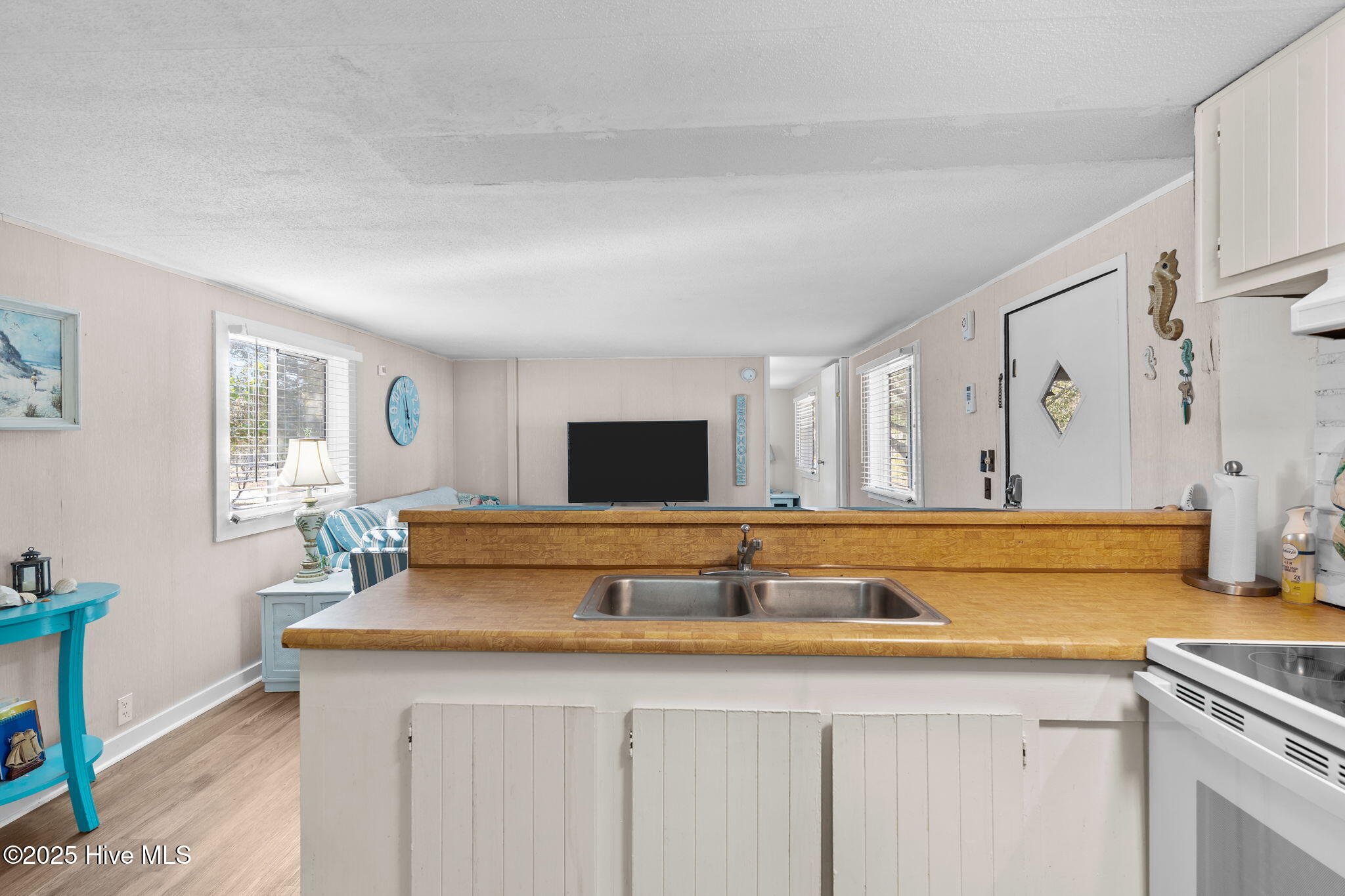 100544898 | Photo 11