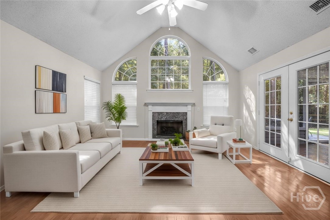 Living Room - this photo has been virtually staged