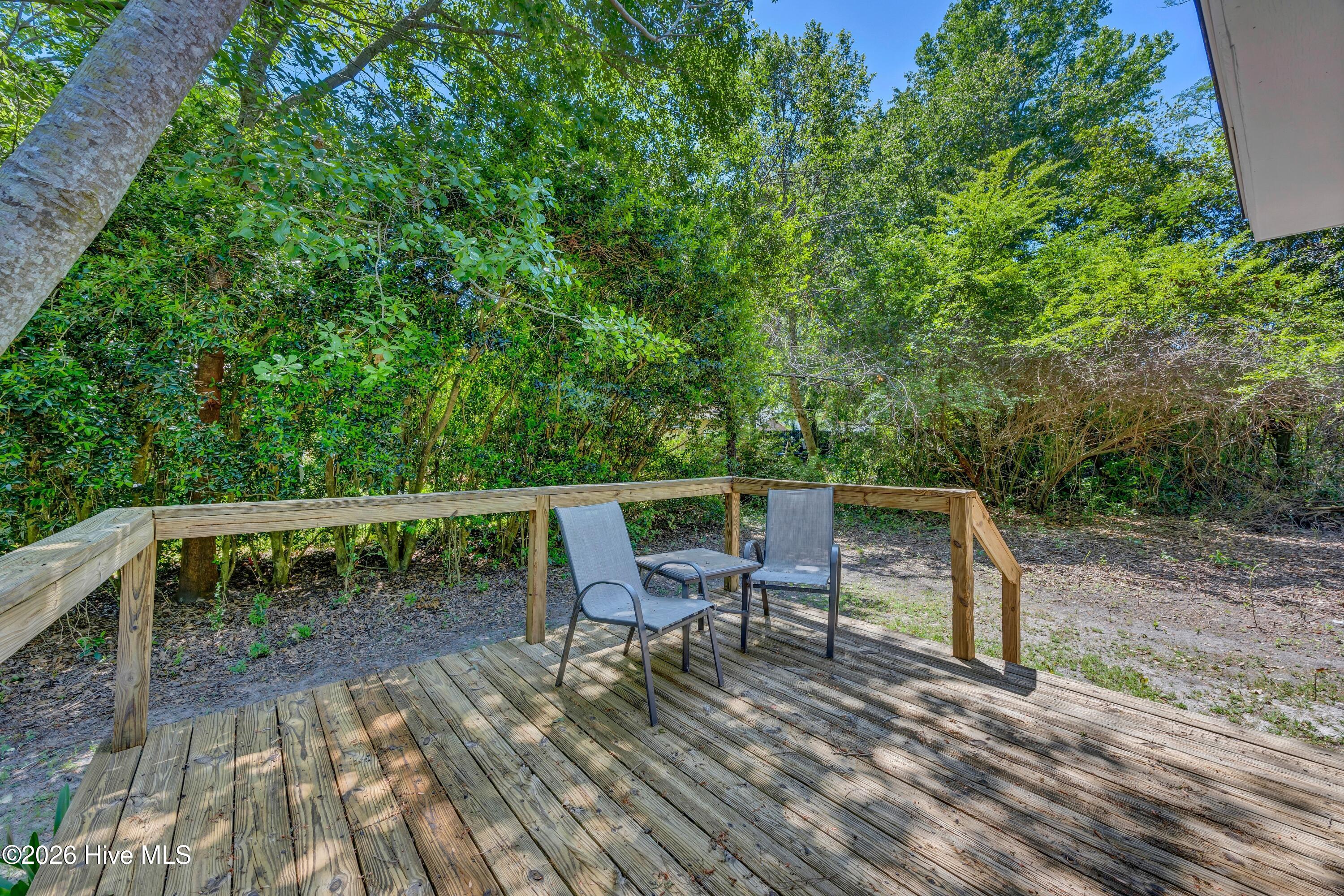 100567987 | Photo 15