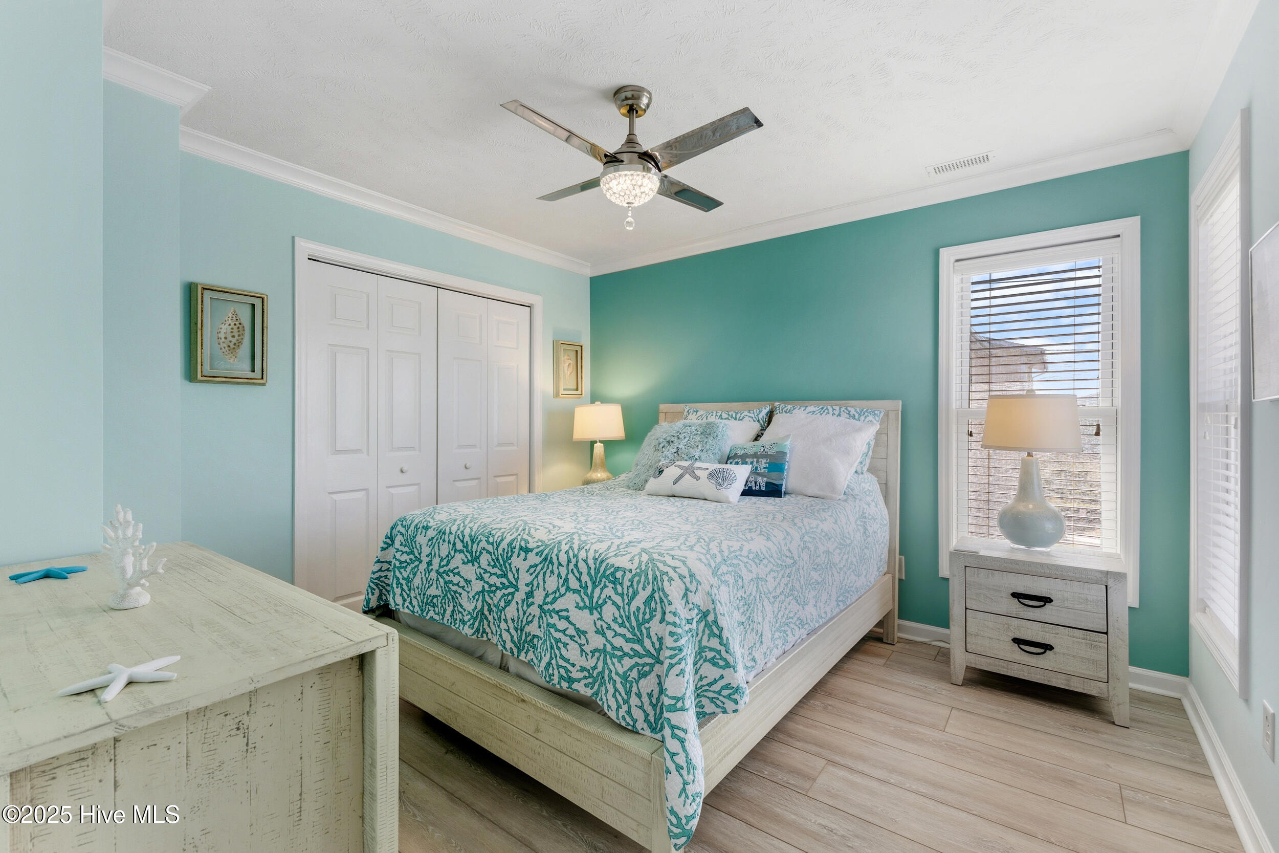 100535212 | Photo 29