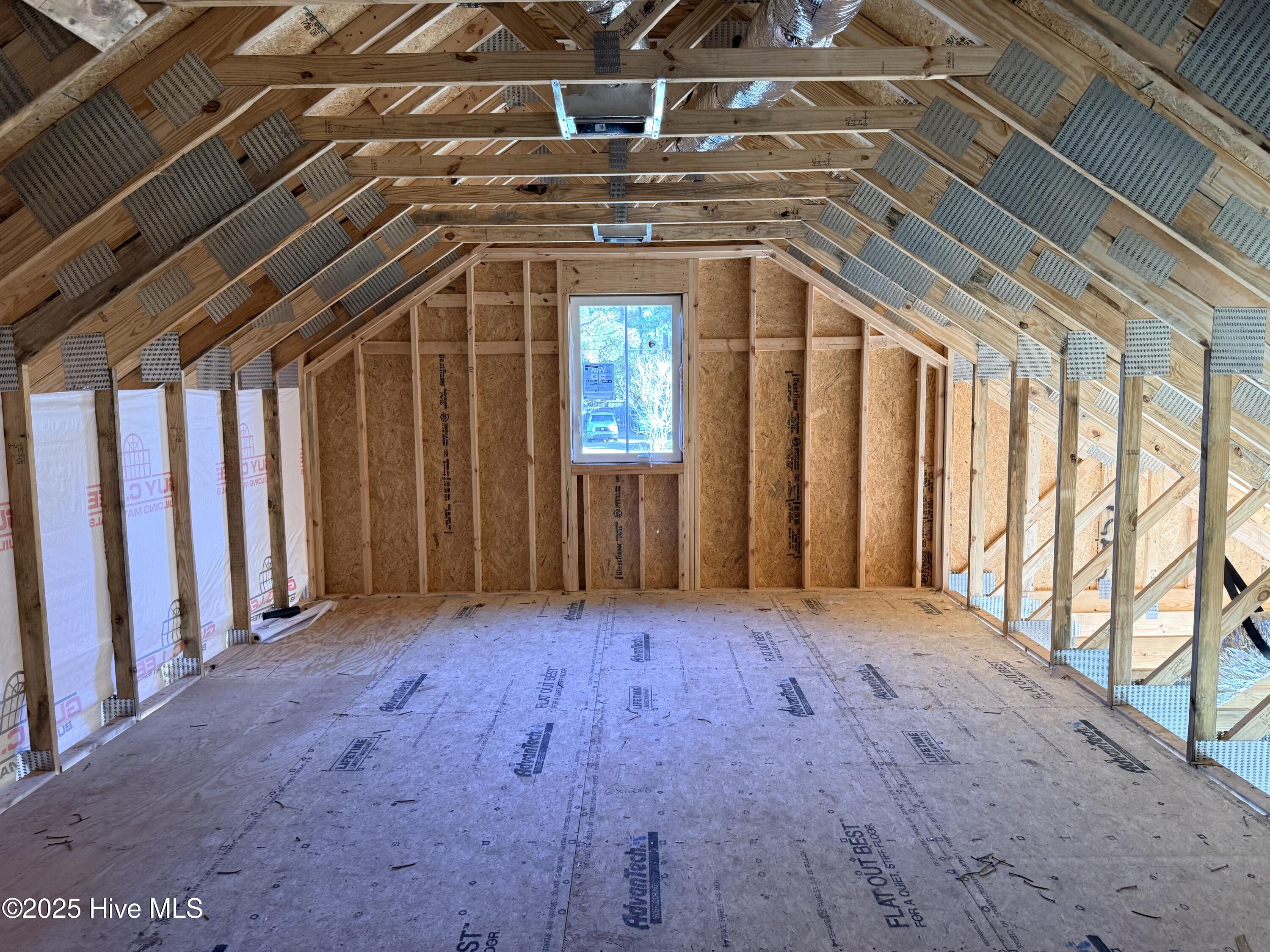 100546947 | Photo 11