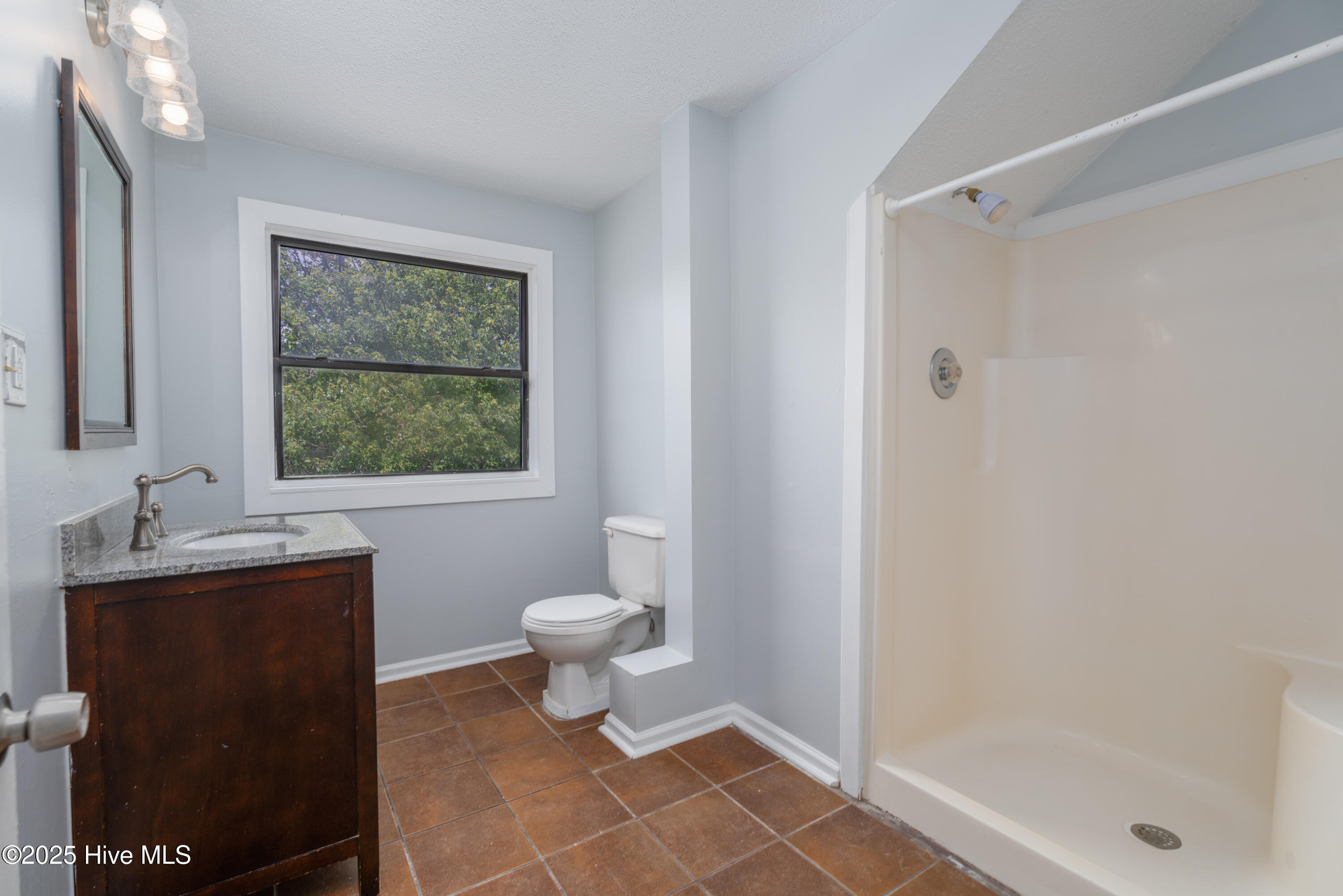 100520463 | Photo 17