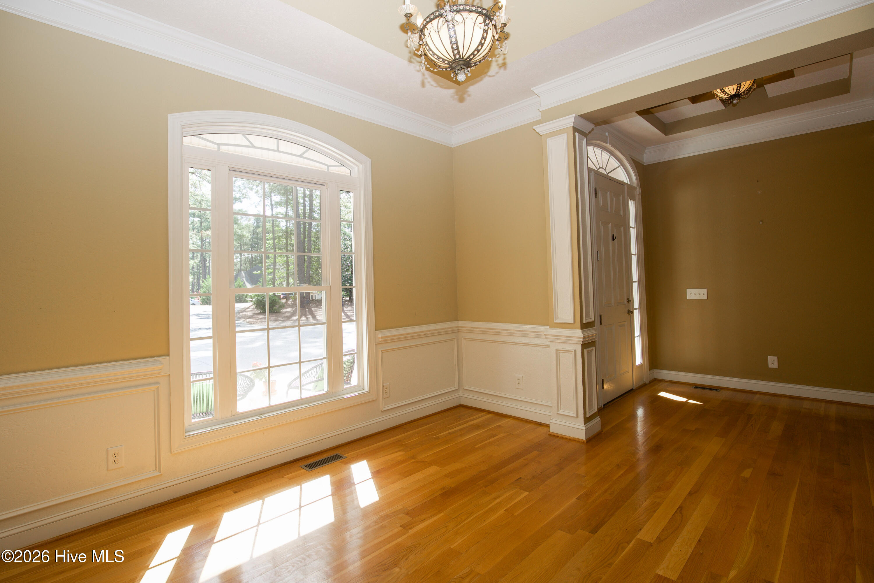 16 Montrose Ct-24