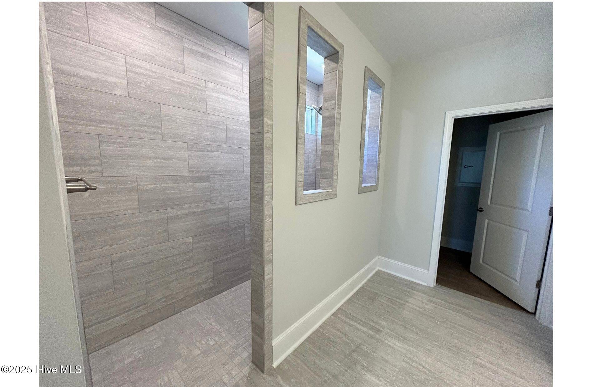 100532171 | Photo 13