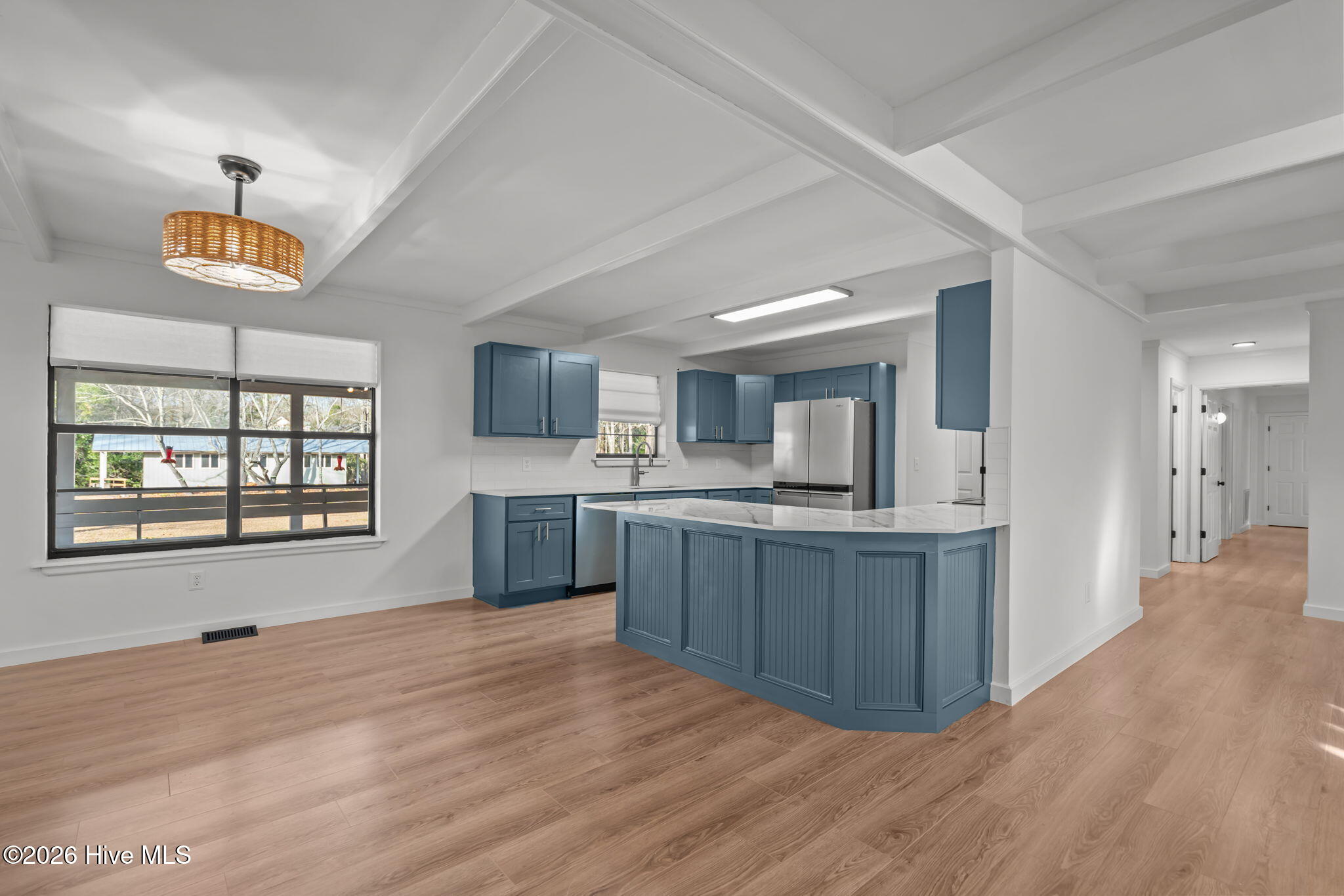 100541666 | Photo 19