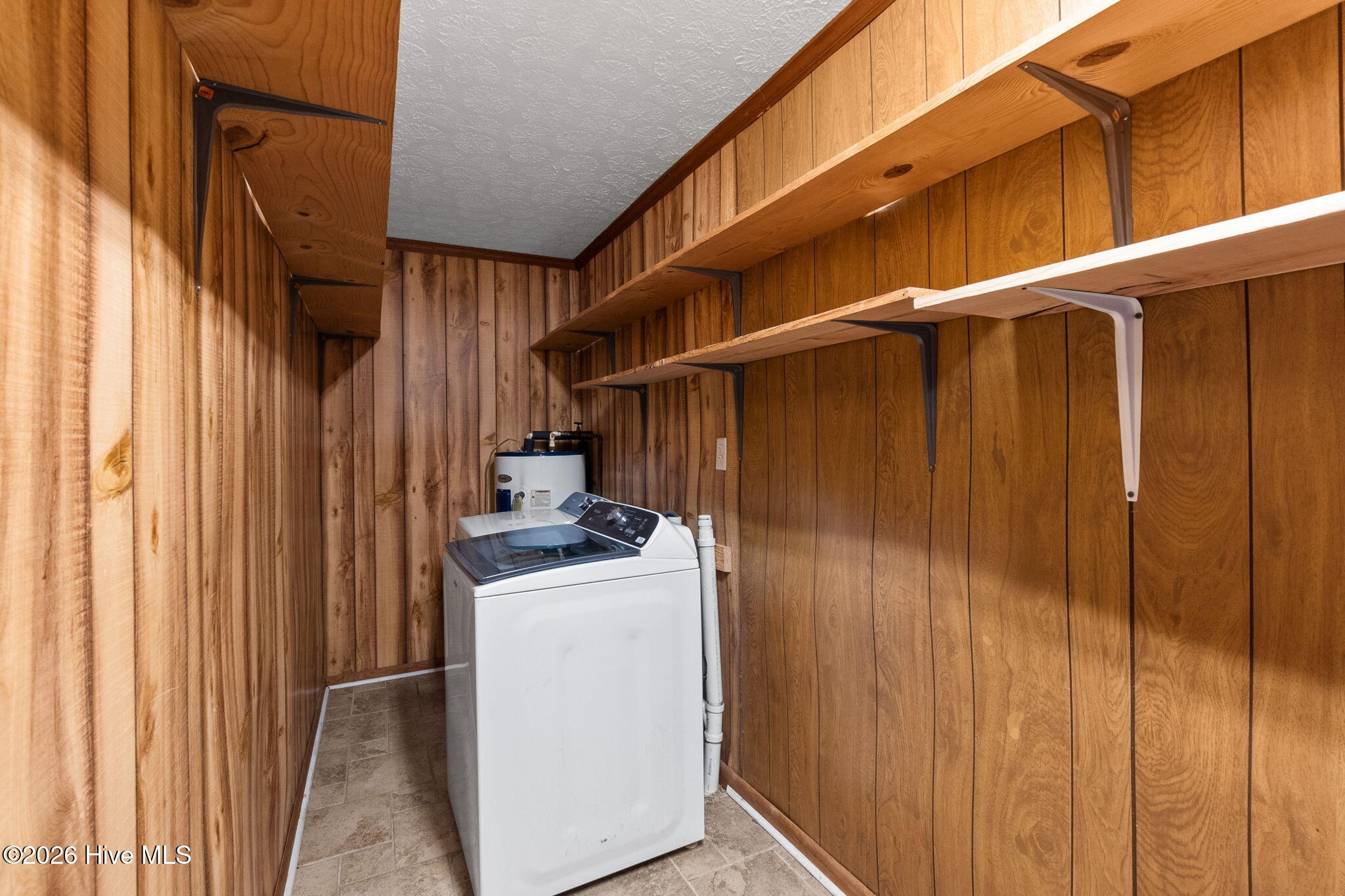 100560664 | Photo 35