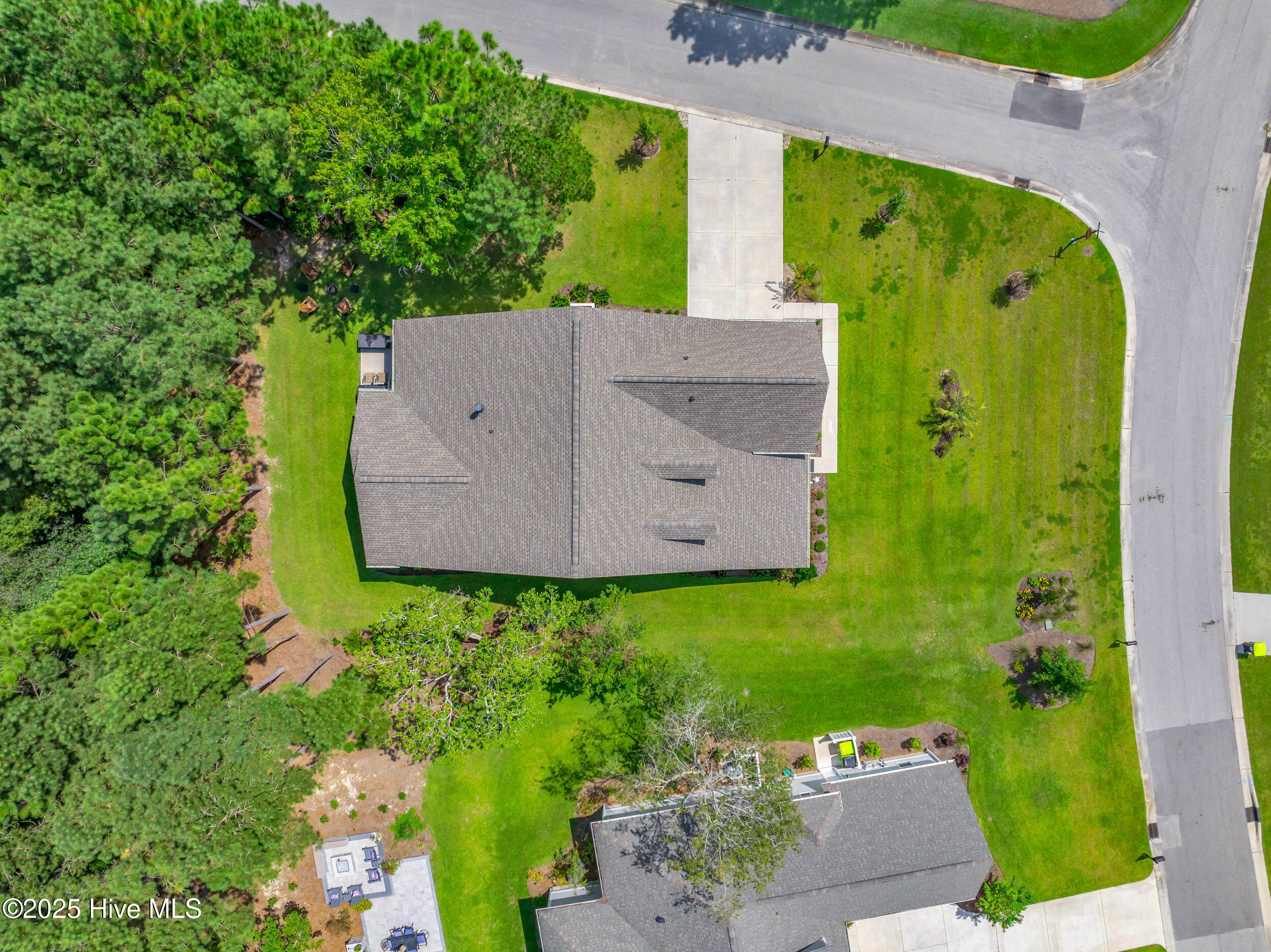 100527570 | Photo 32