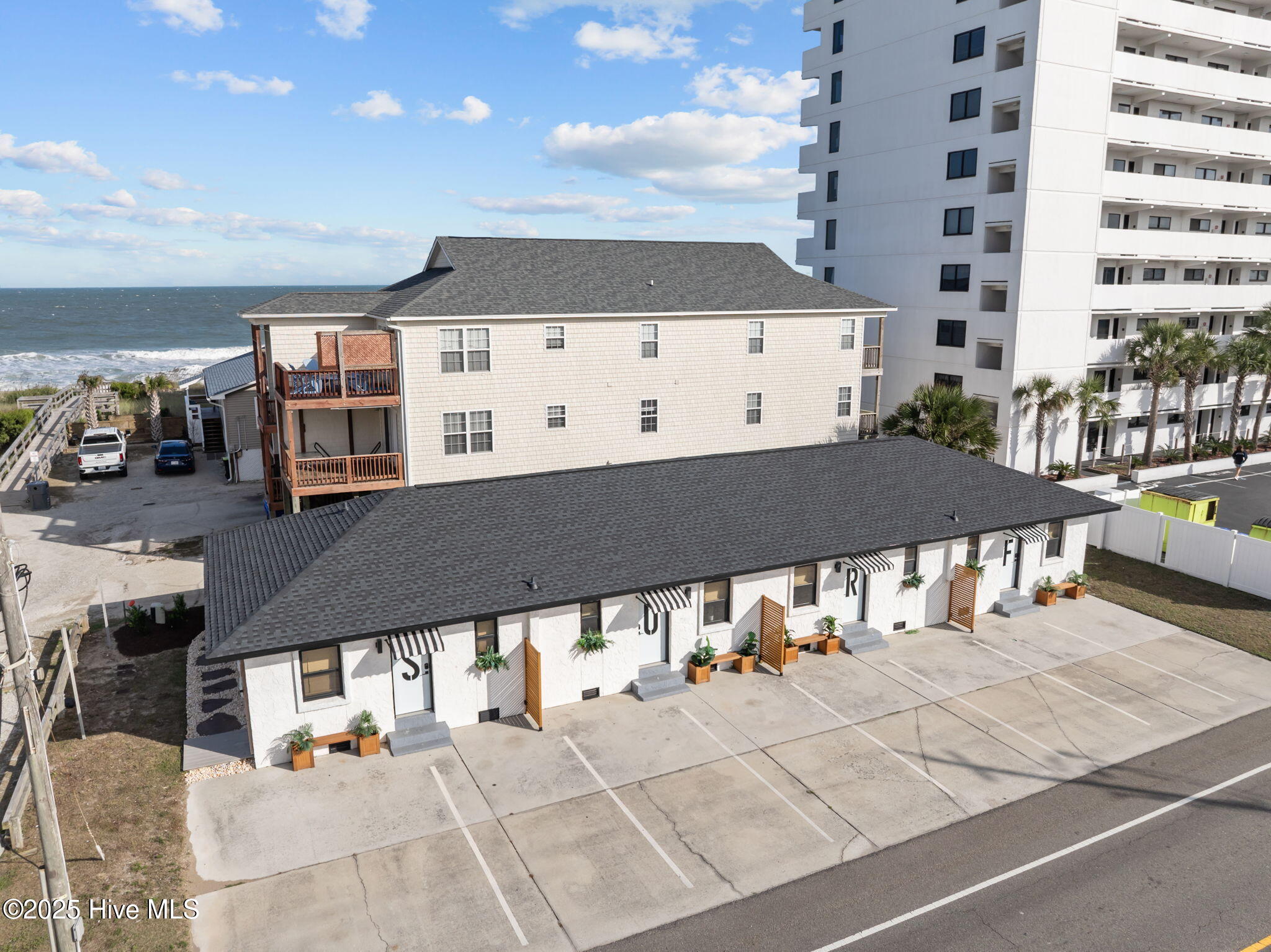 100534749 | Photo 68