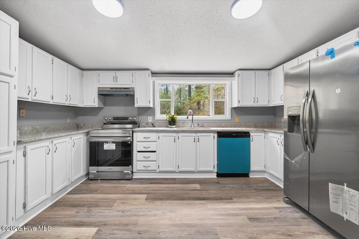 100554719 | Photo 19