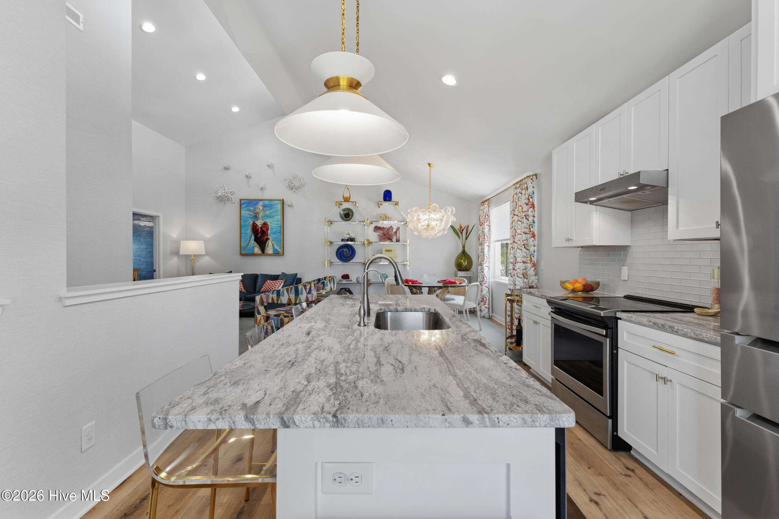 100558032 | Photo 20