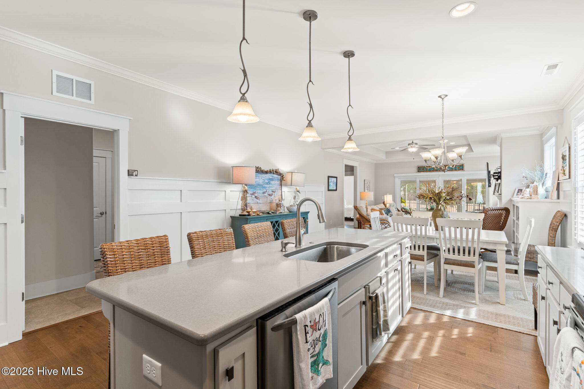 100555251 | Photo 13