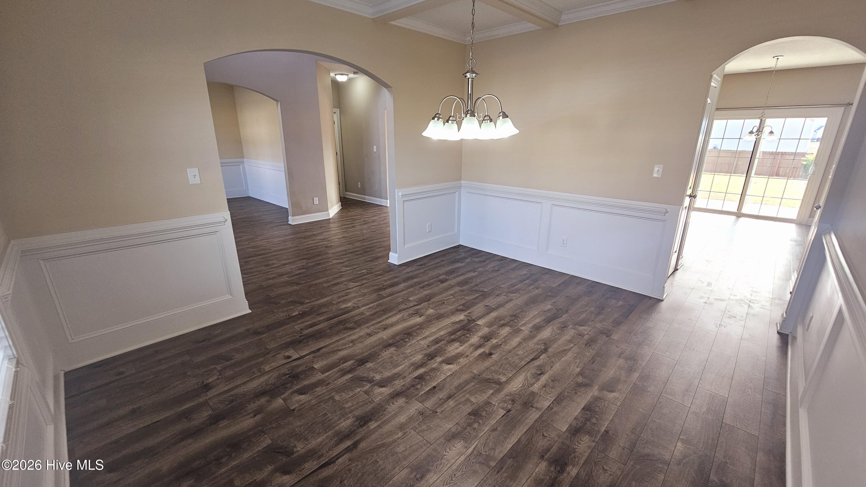 100549726 | Photo 37