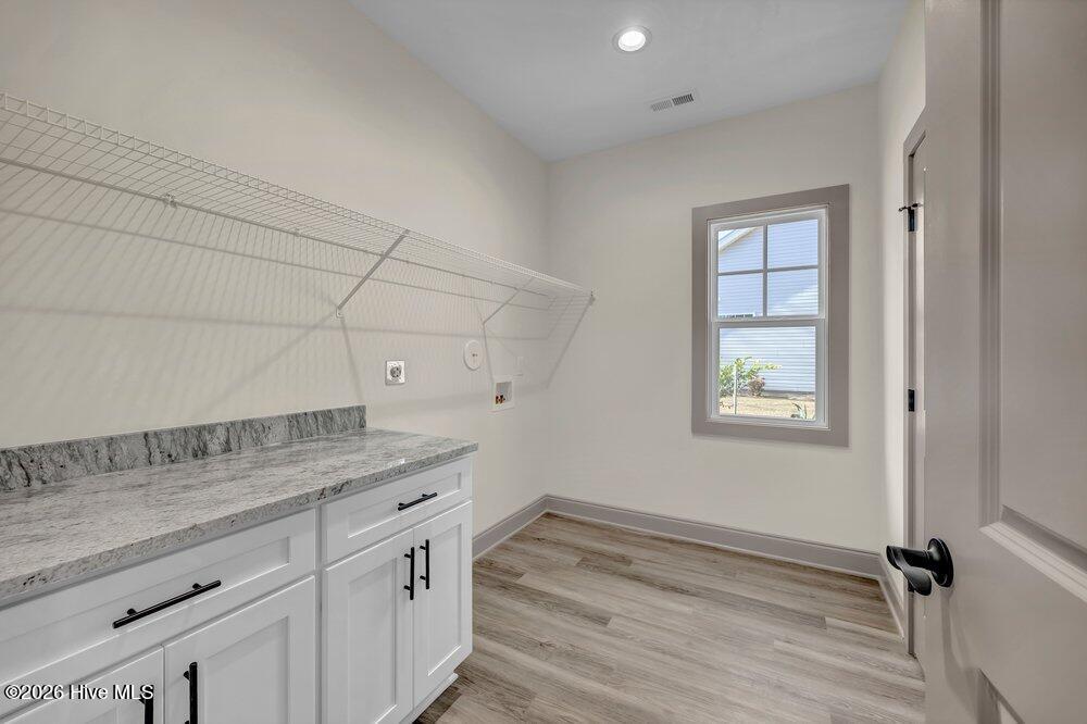 100559132 | Photo 26